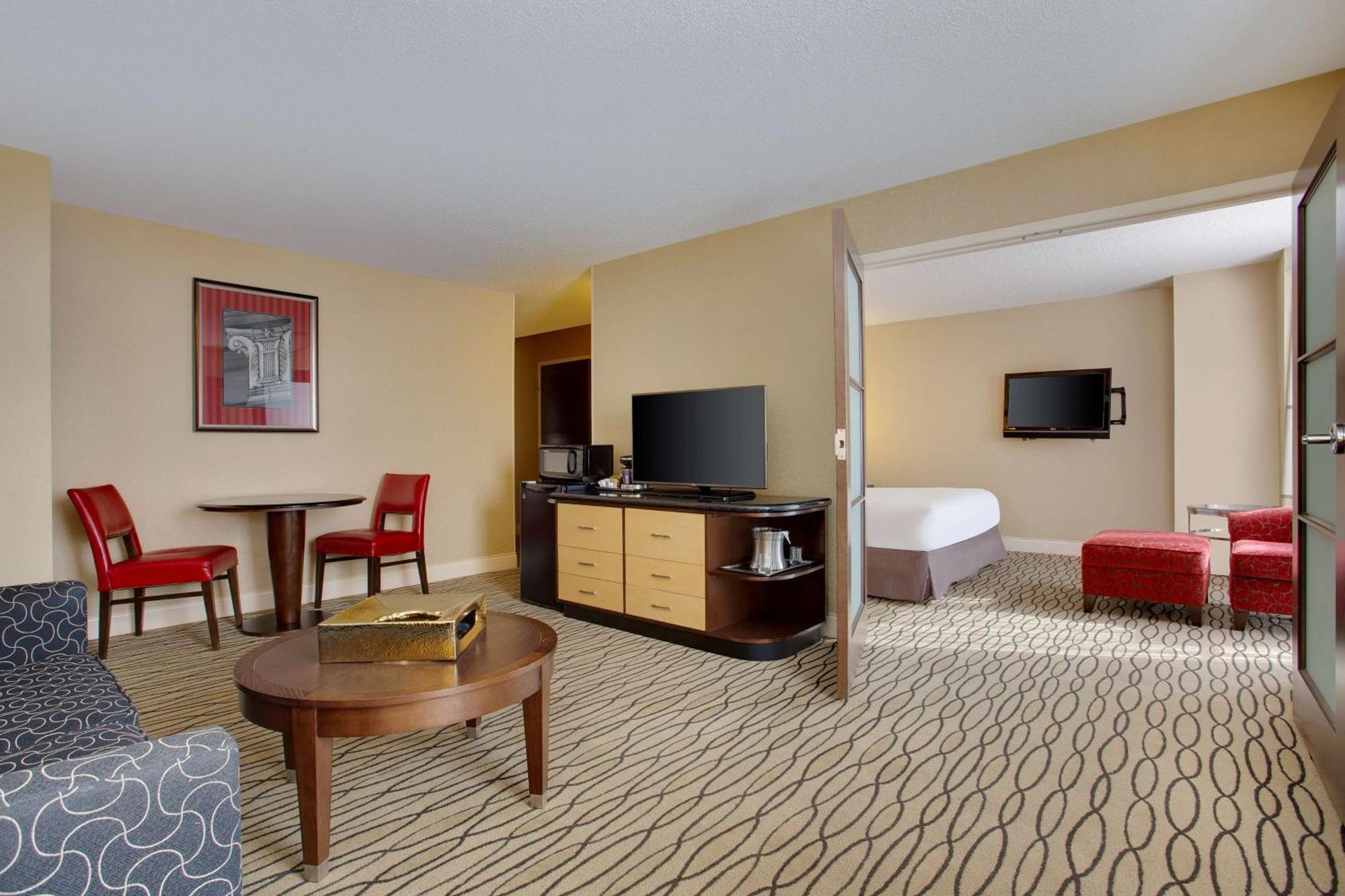 One-Bedroom King Suite
