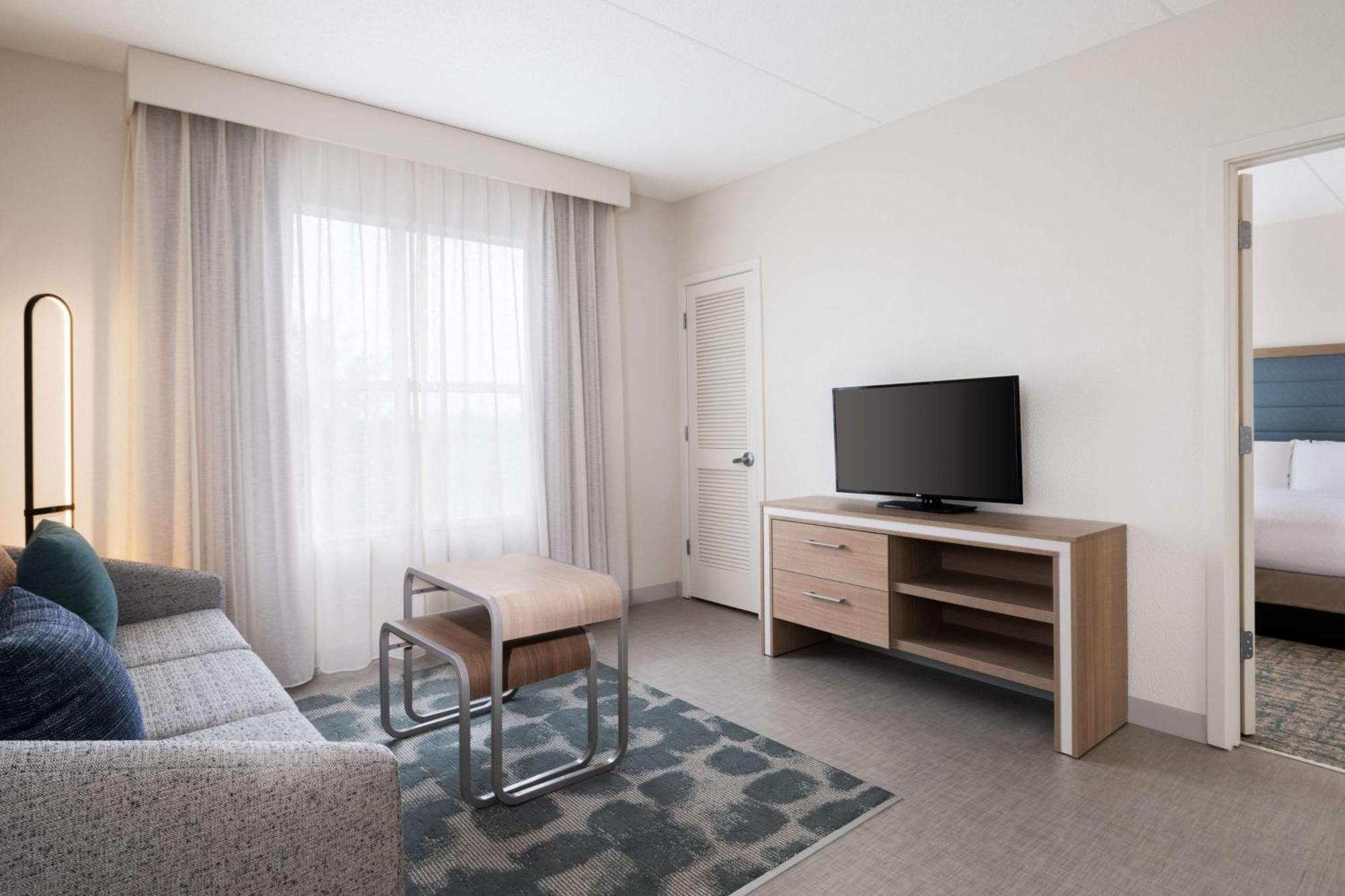 One-Bedroom King Suite Non-Smoking