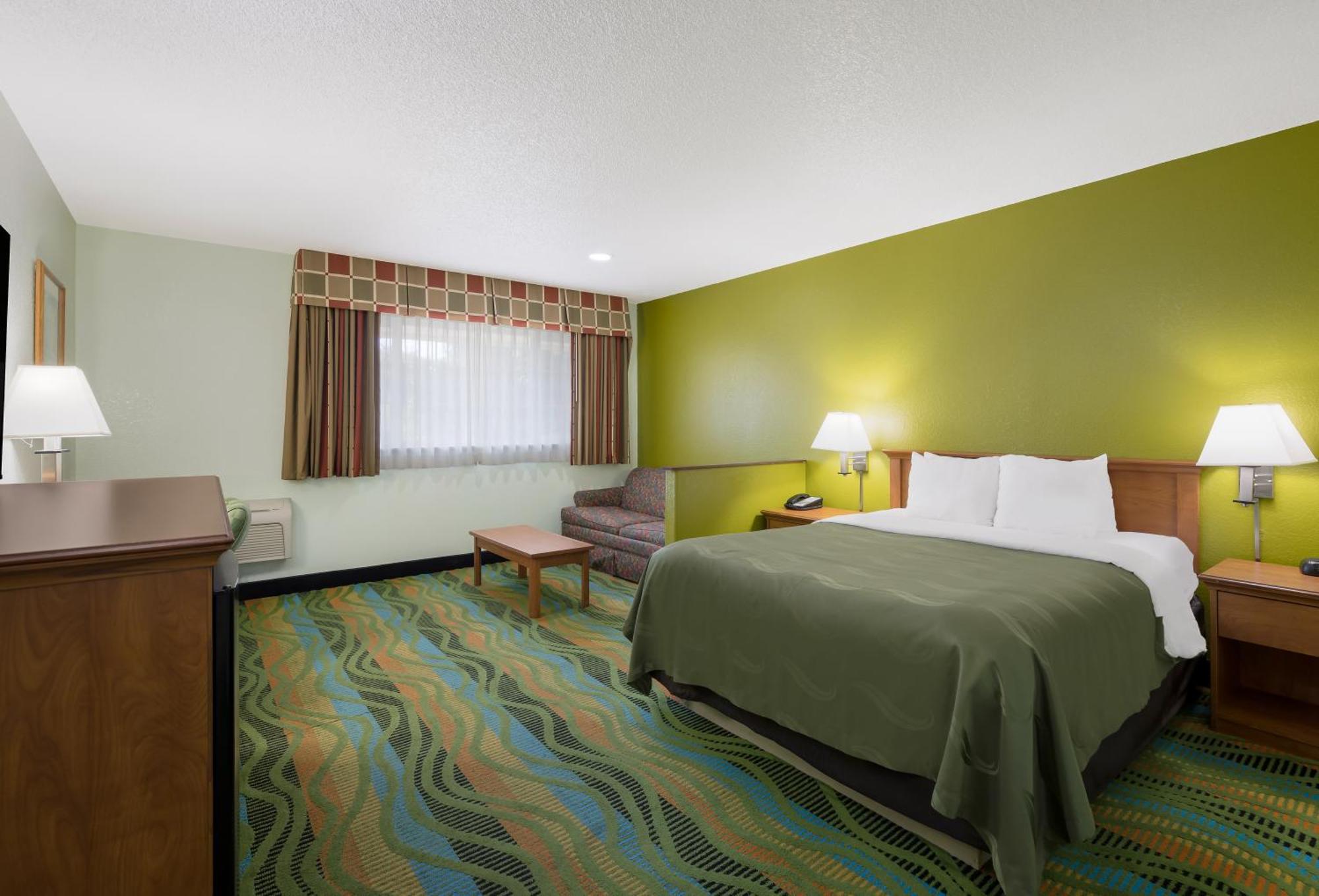 Queen Room