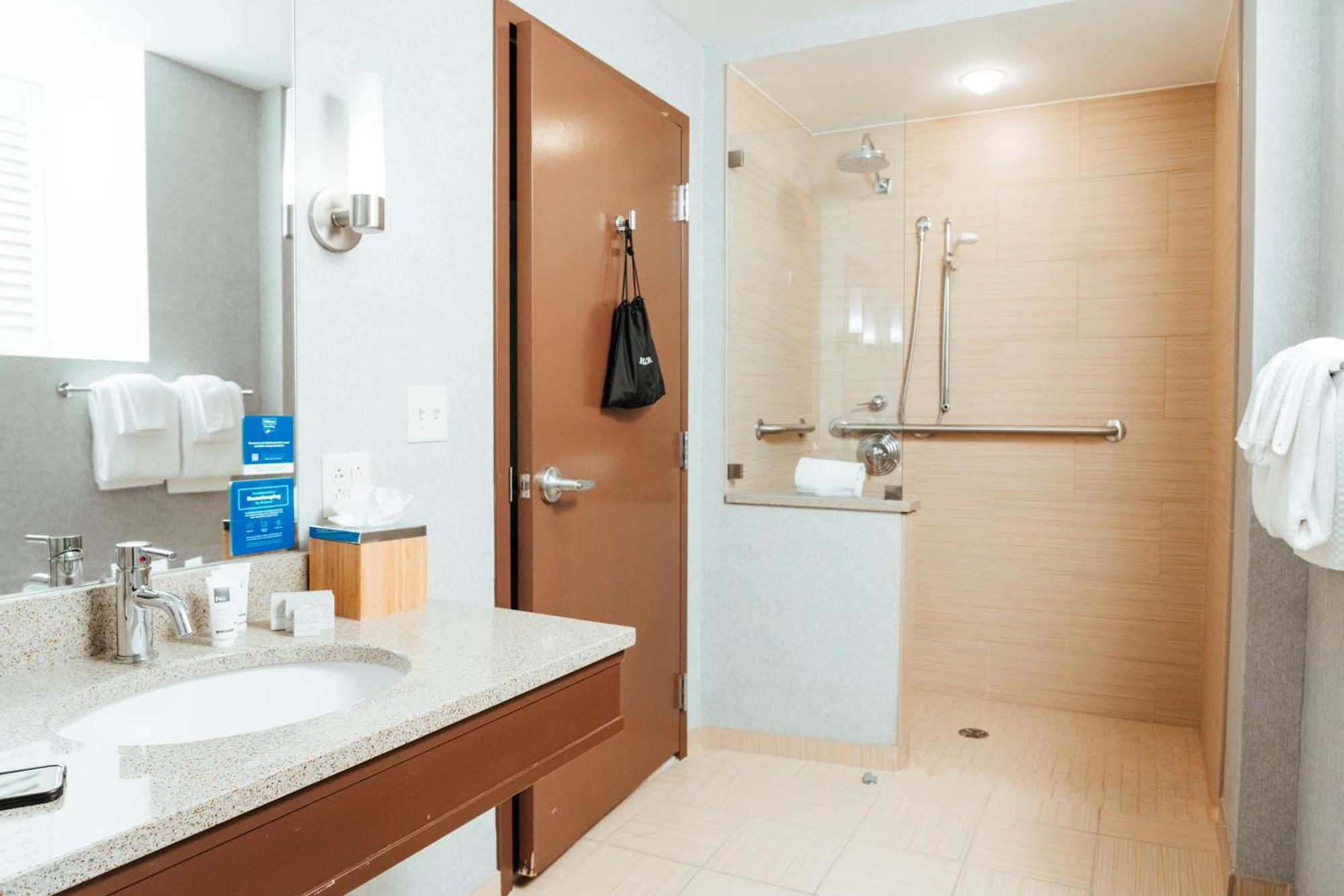 Queen Room Roll Shower Mobility Hearing Access