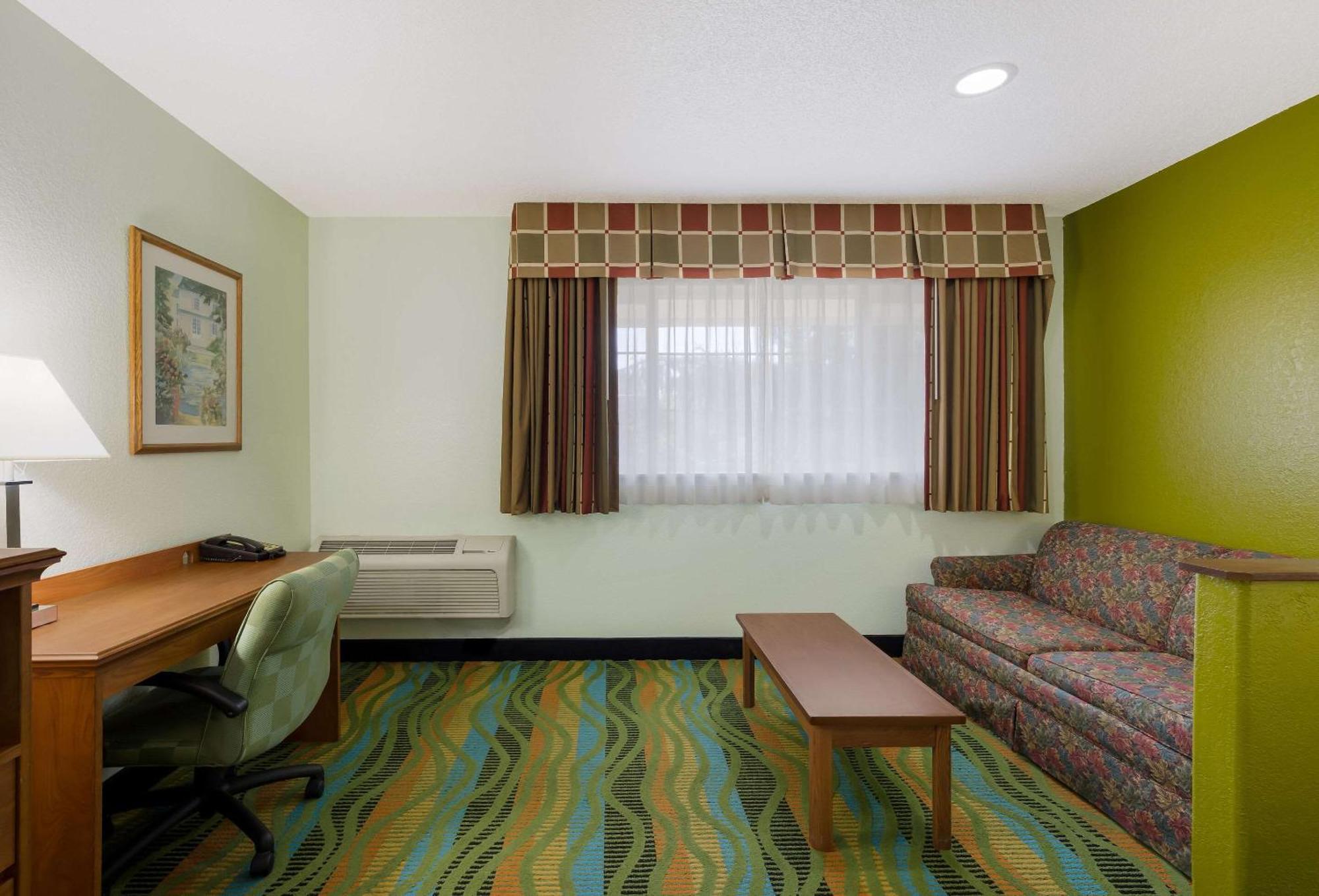 One Room Suite Sofa bed Non Smoking