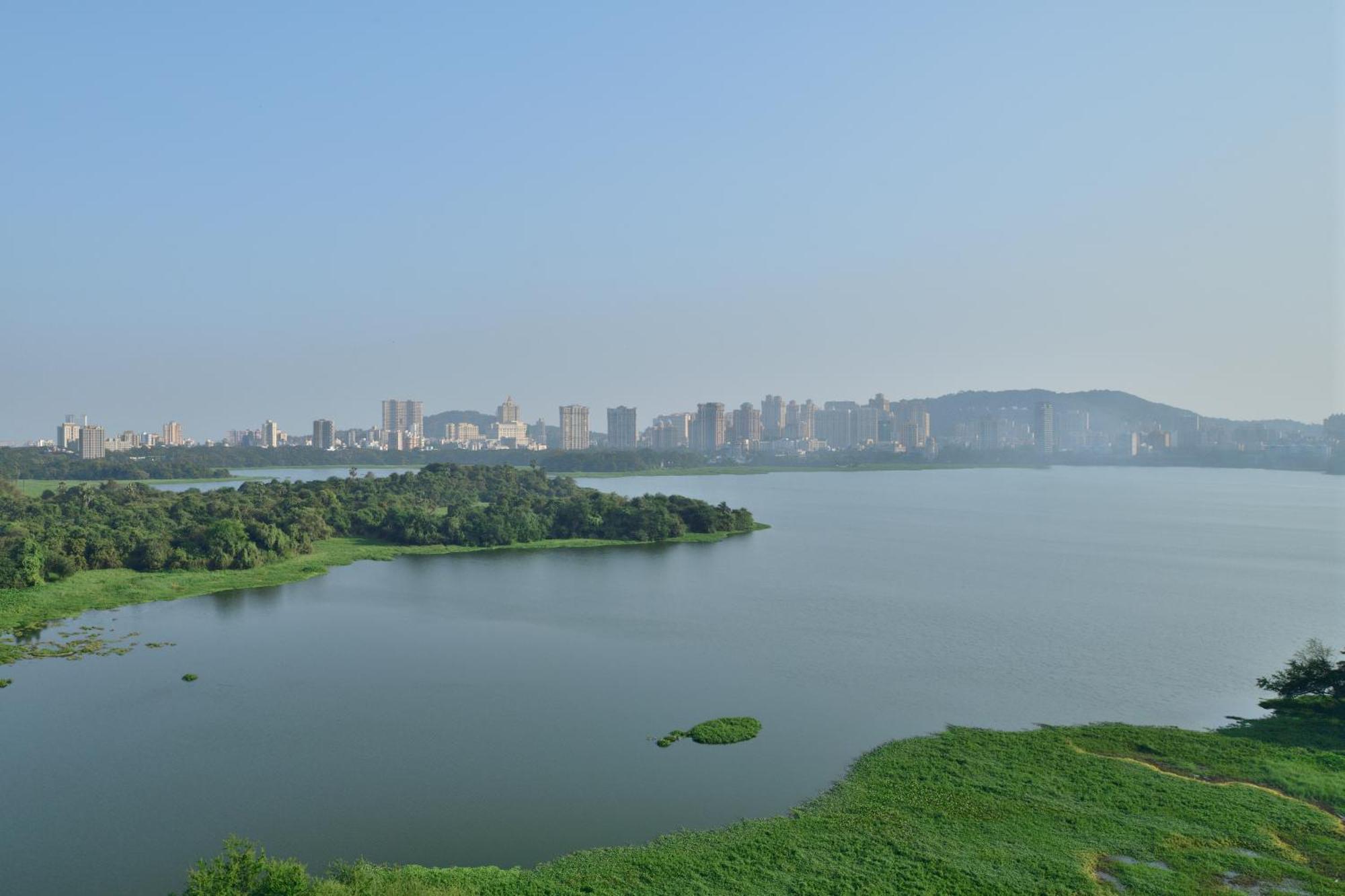Guest Room 1 King -  Lake view with Curated high-tea experience & enjoy 10% discount on F&B and Spa
