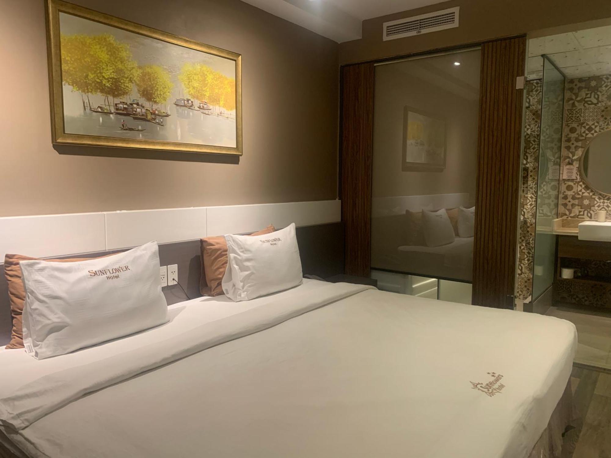 Deluxe Double Room Bath