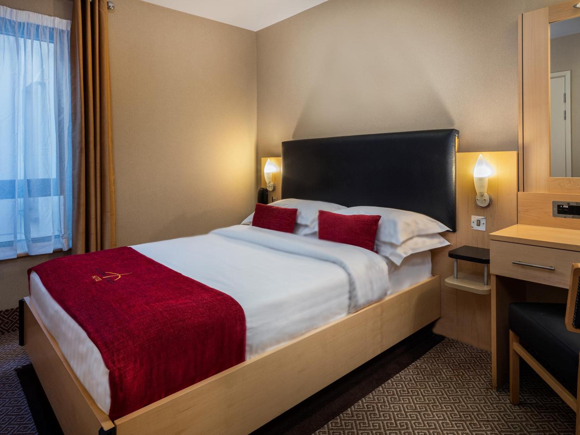Small Double Room,1437251890:JPEG