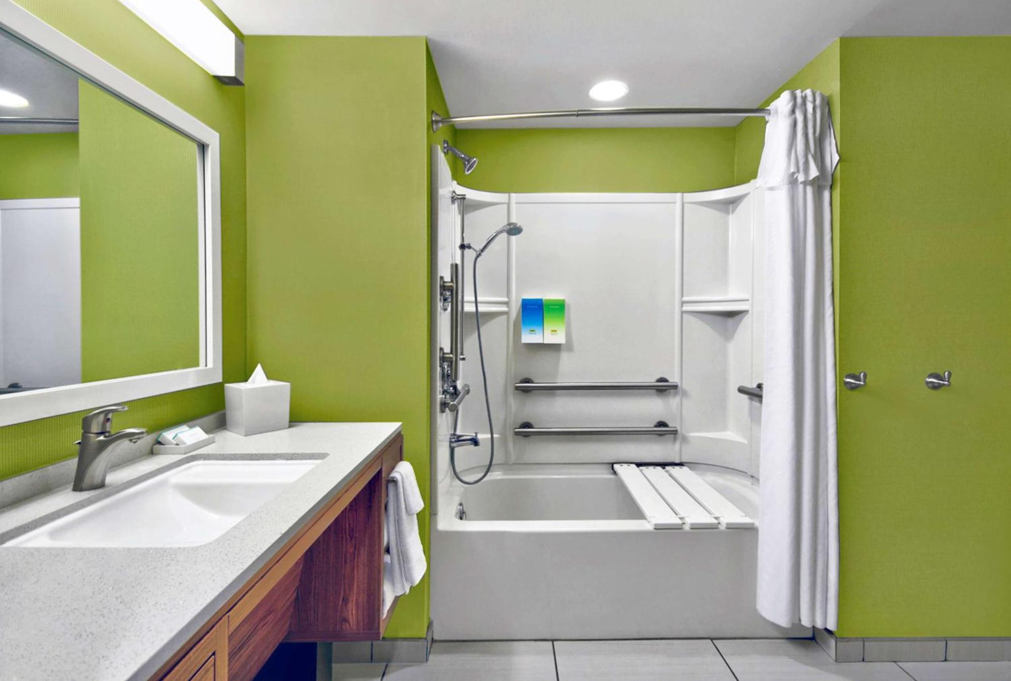 King Studio Suite Hearing Access or Non-Smoking