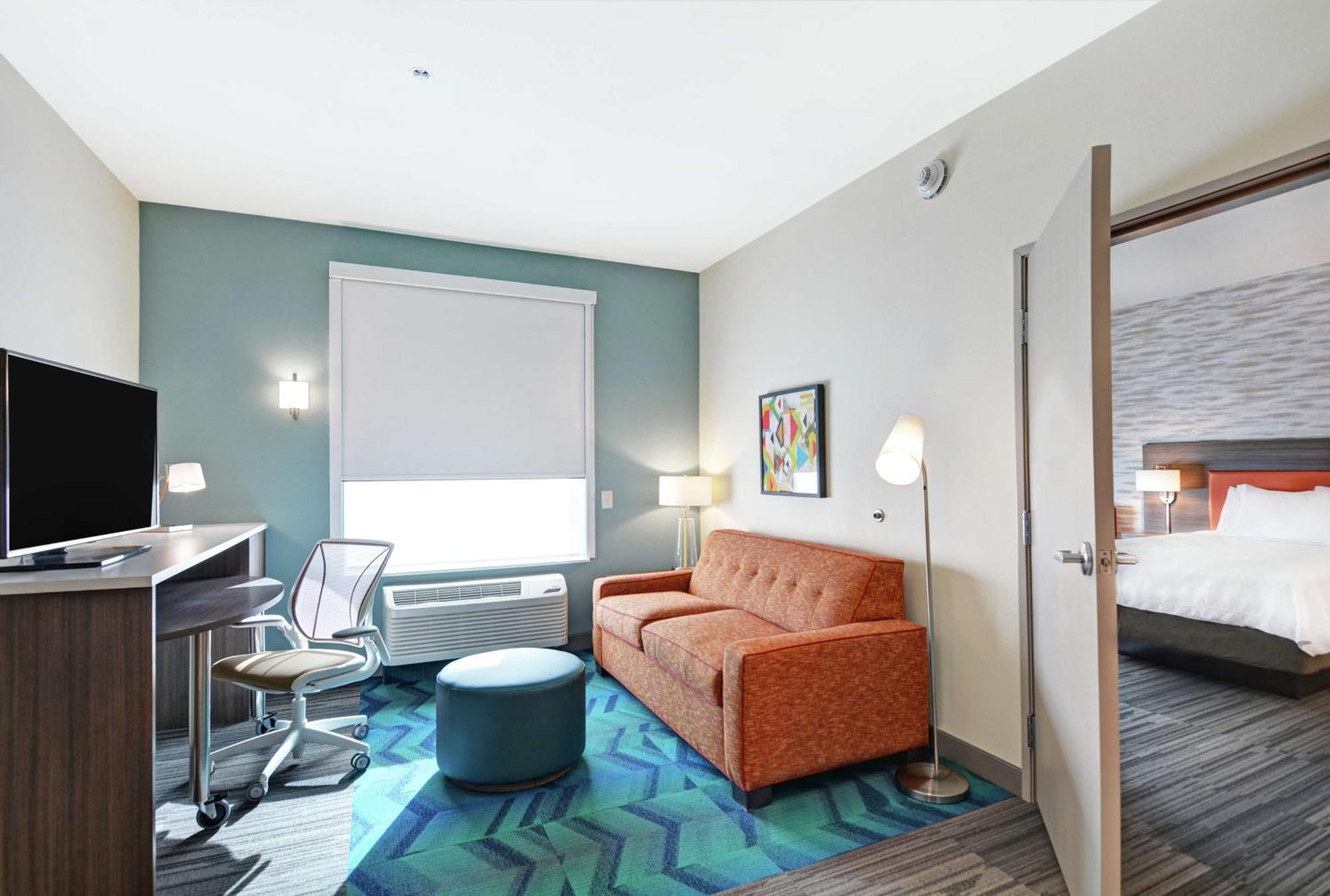 One-Bedroom Queen Suite Non-Smoking
