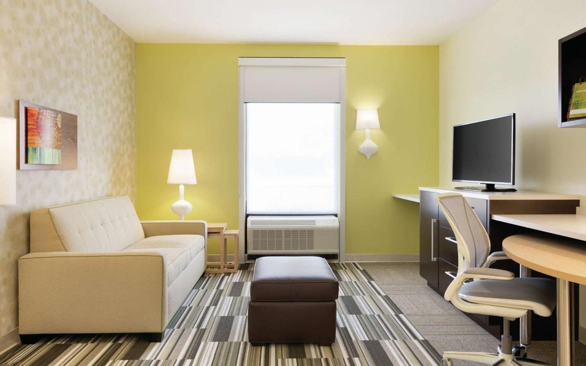 One-Bedroom King Suite Non-Smoking