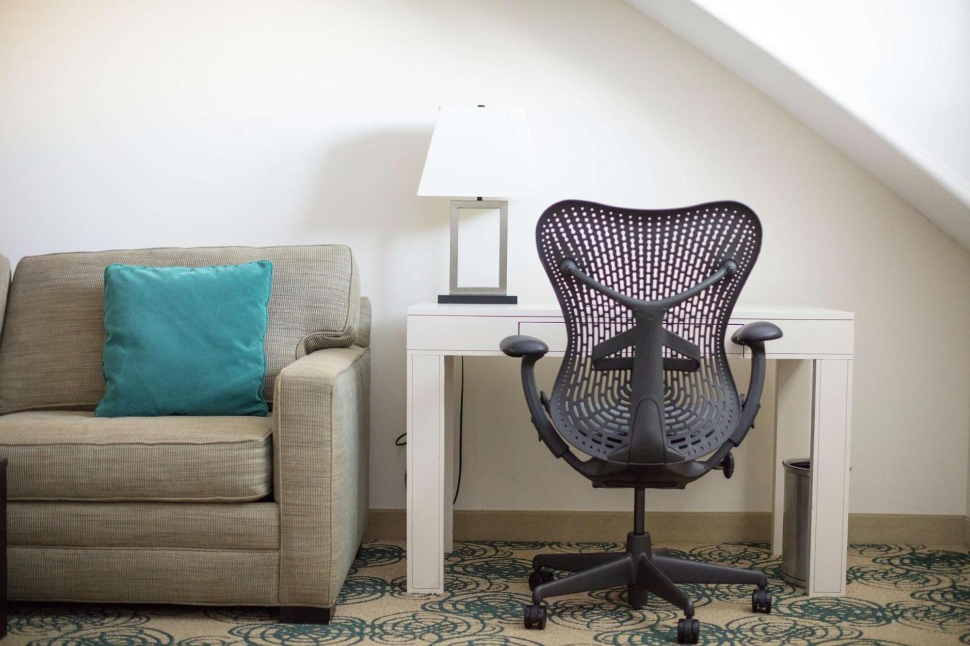Junior King Suite Seating Area