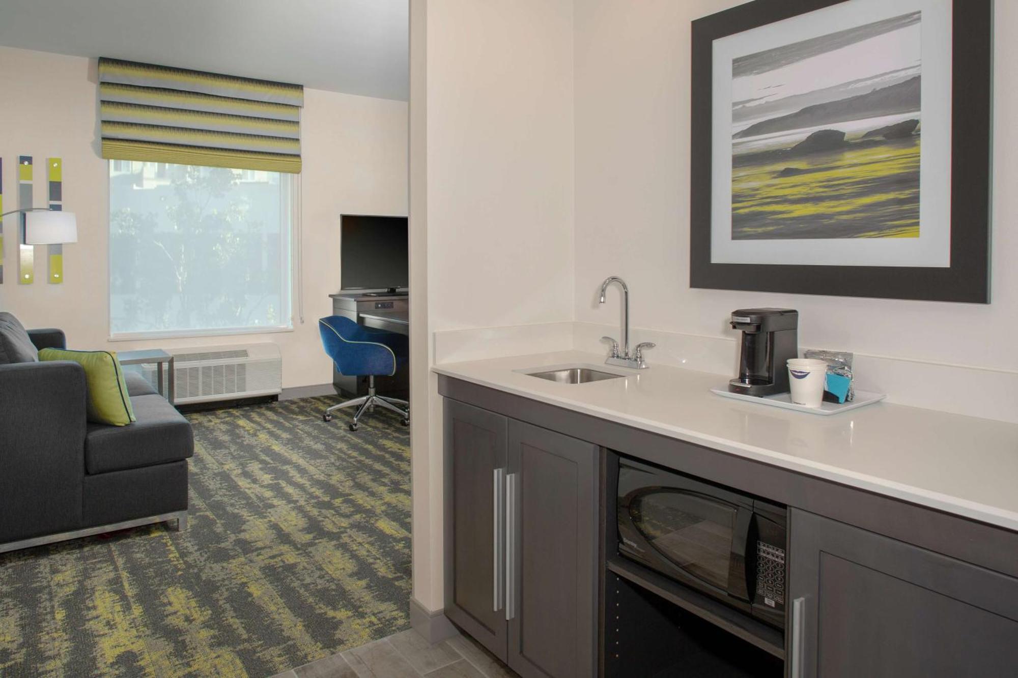 King Studio Suite Hearing Access or Non-Smoking