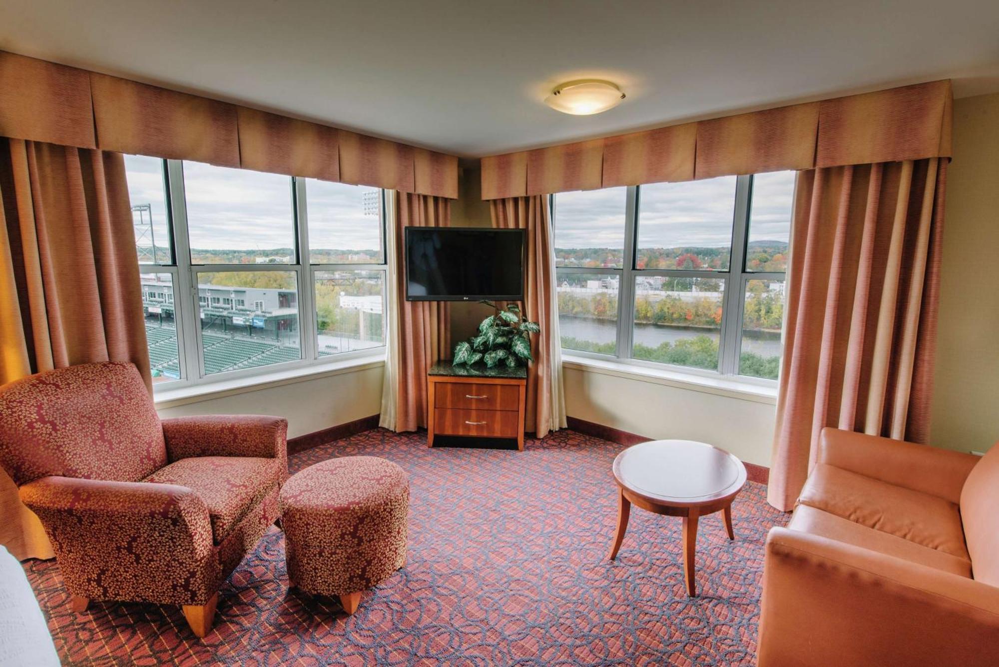 One-Bedroom King Suite