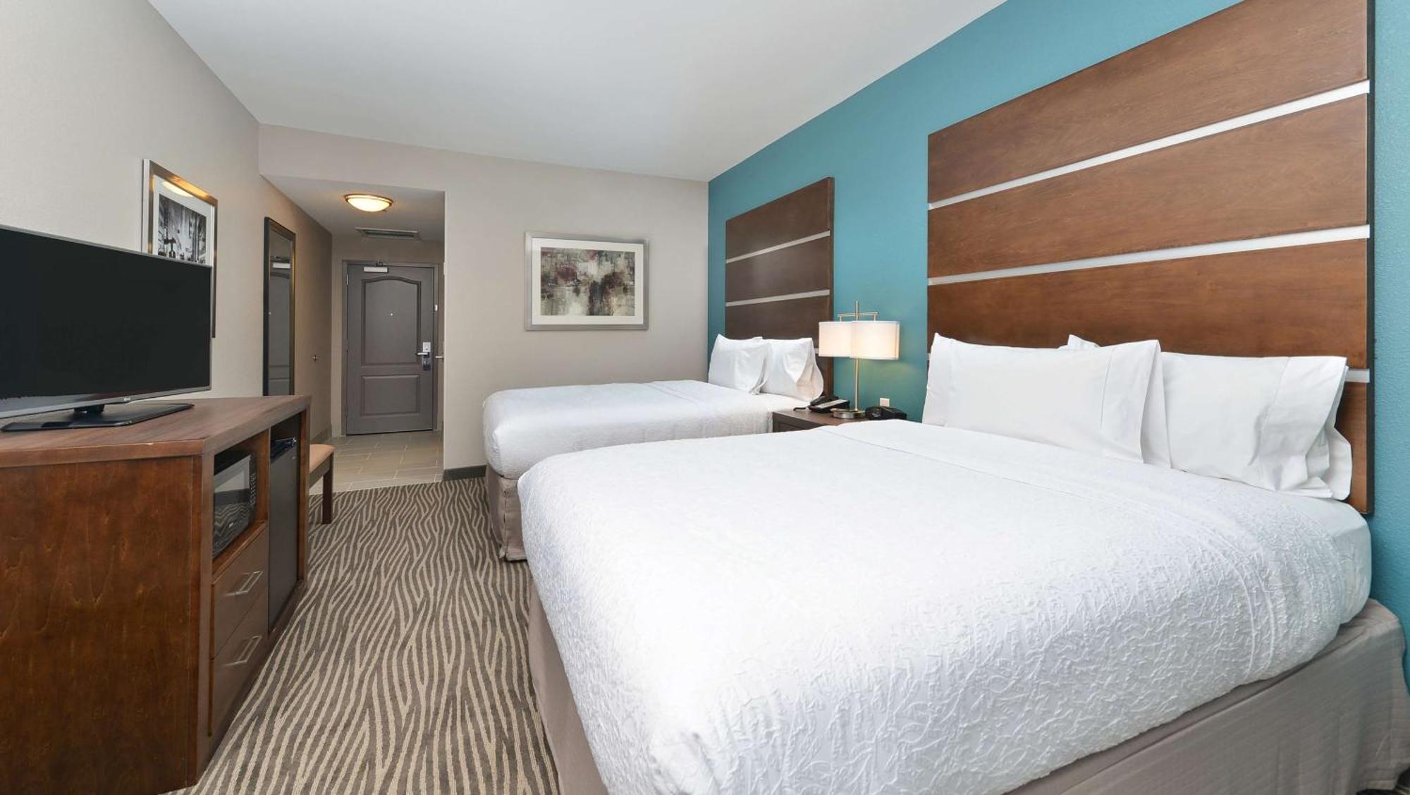 Queen Room Two Queen Beds River View