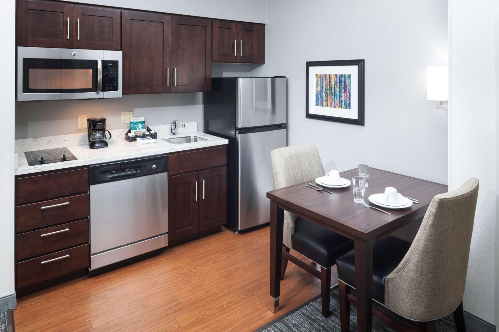 One-Bedroom Suite with Two Double Beds - Non-Smoking