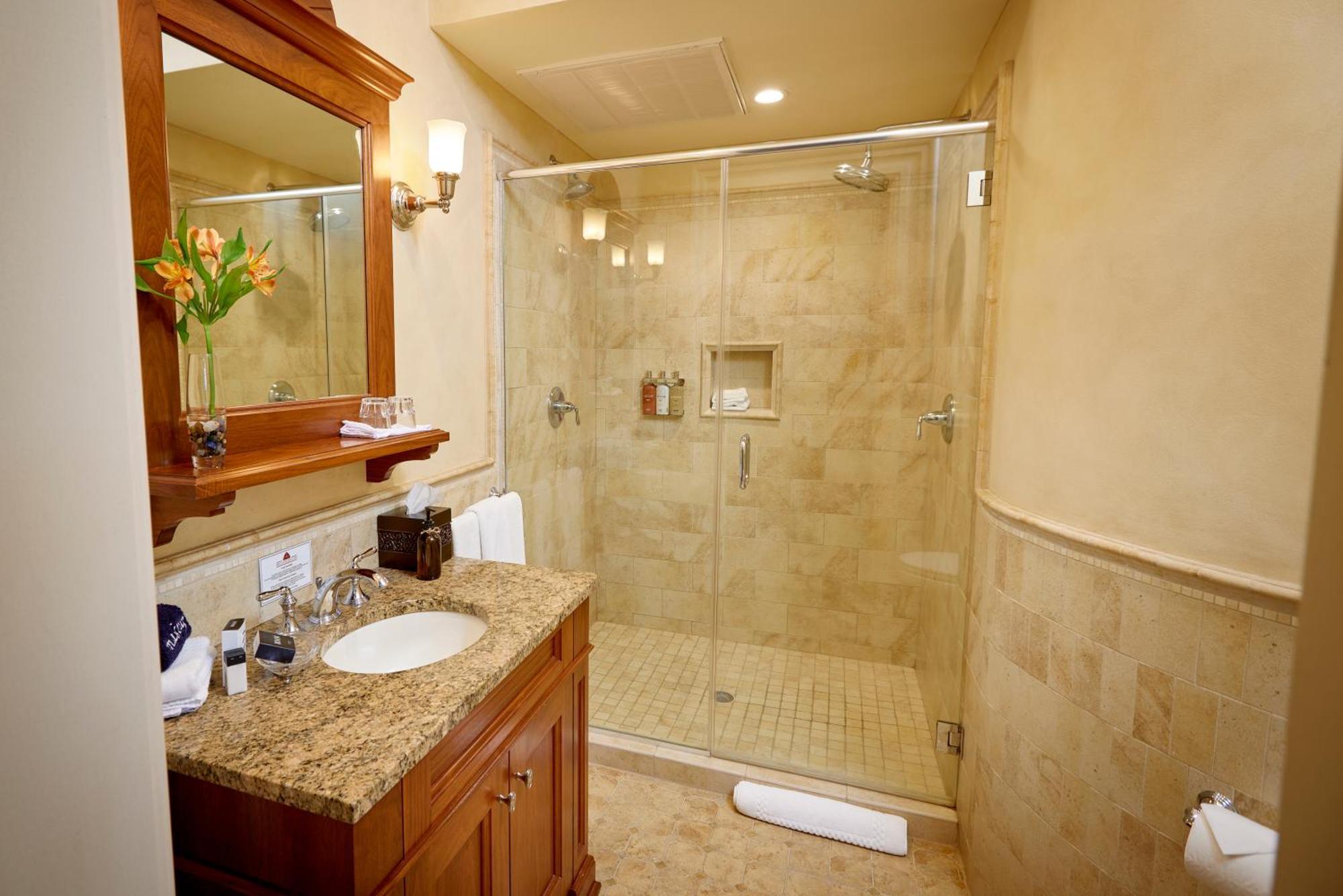 Queen Suite