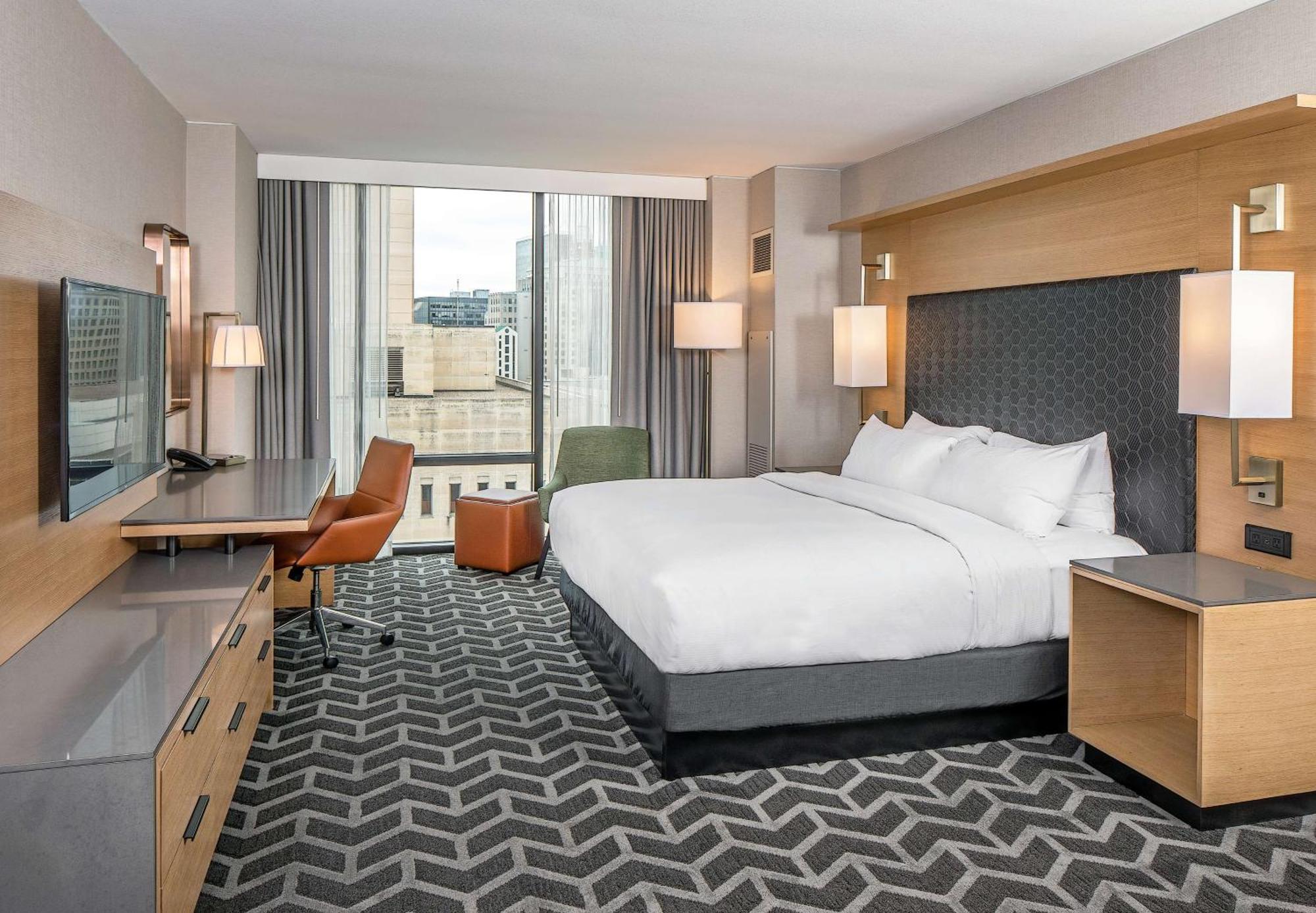 Deluxe King Room