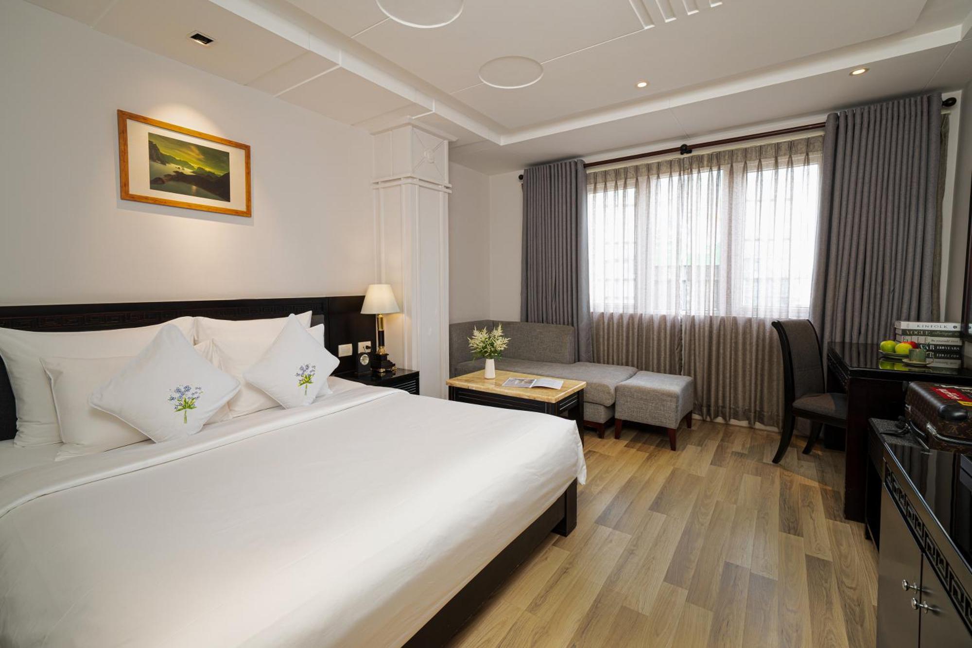 Ben Thanh City Lights Executive Room One Time Happy Hours