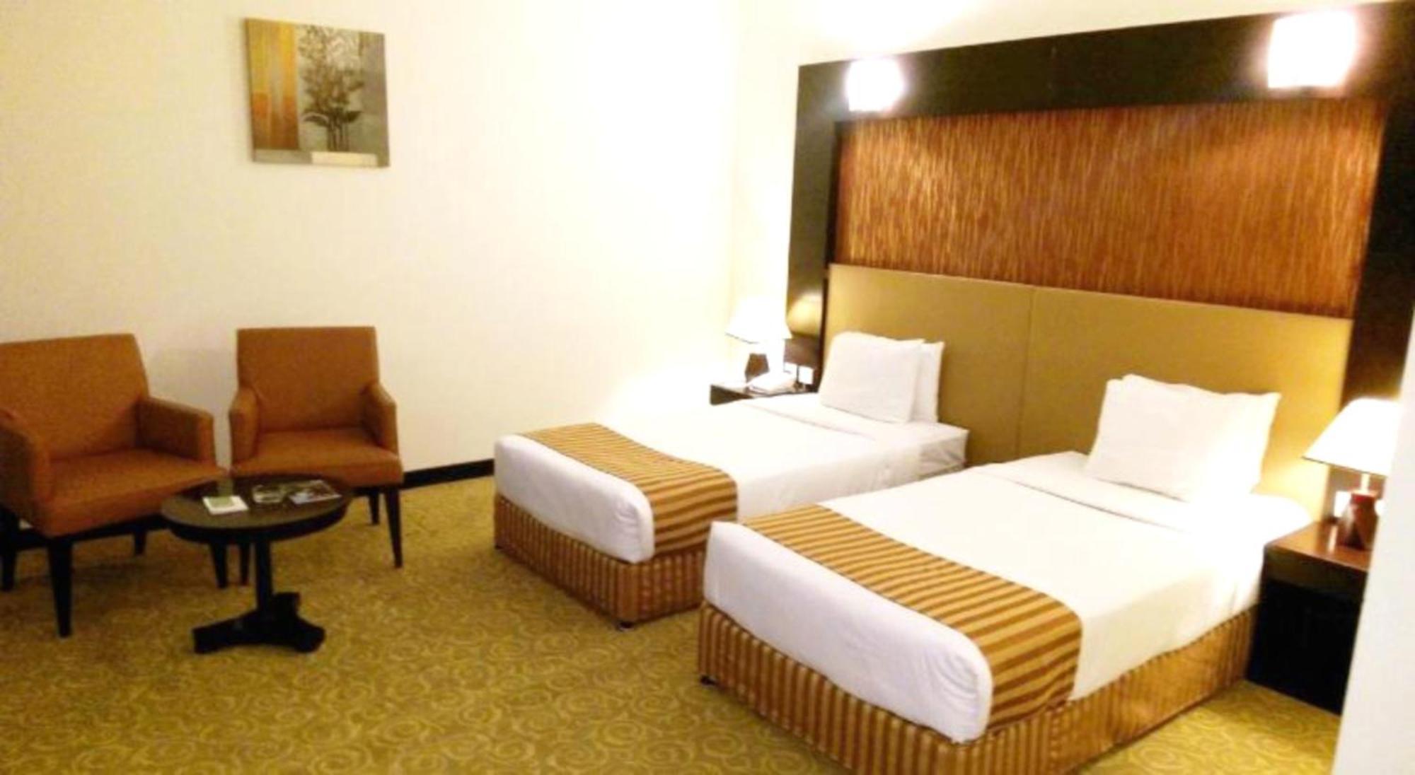 Twin Room Al Qasba View