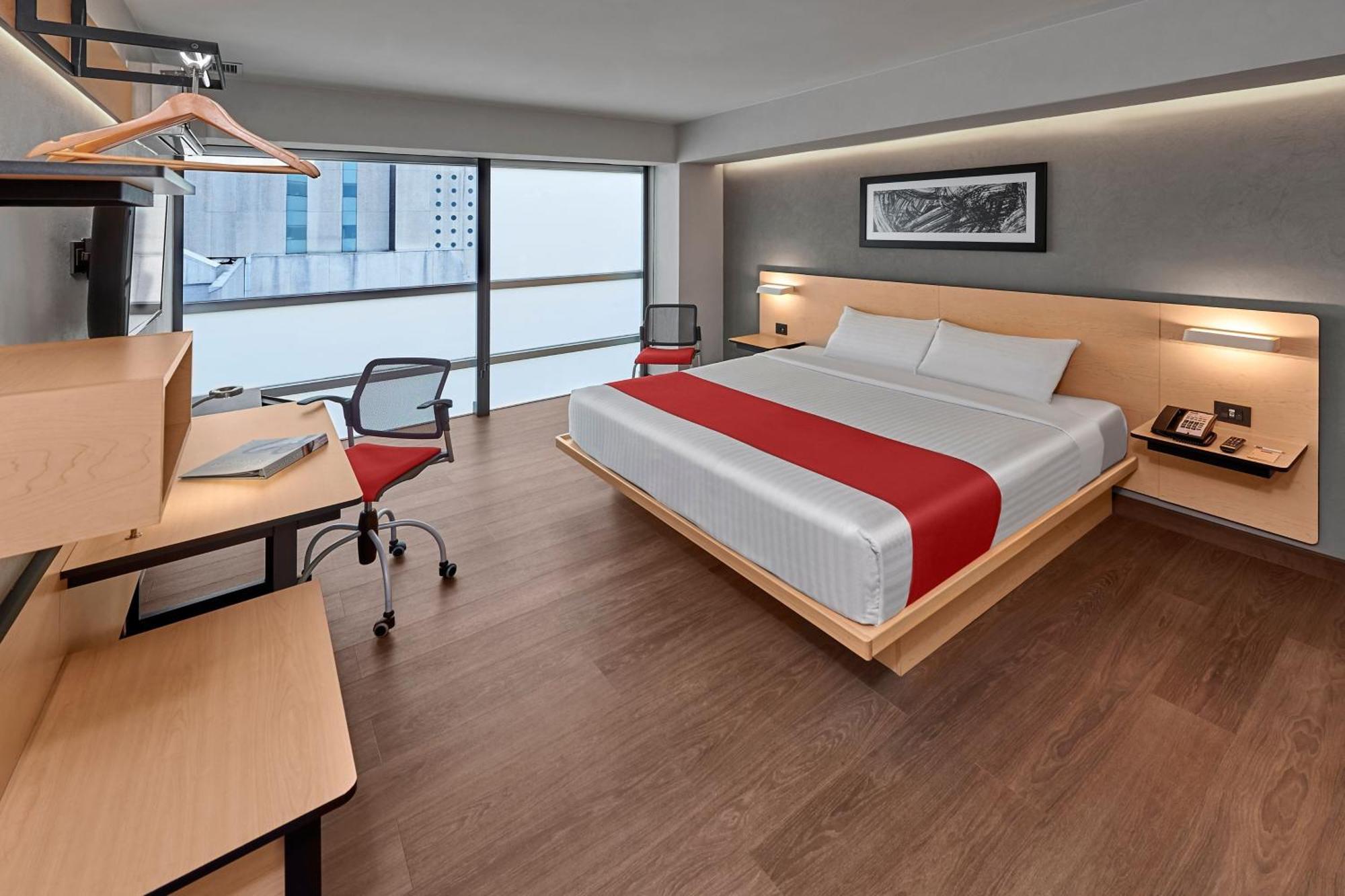 Superior King Room