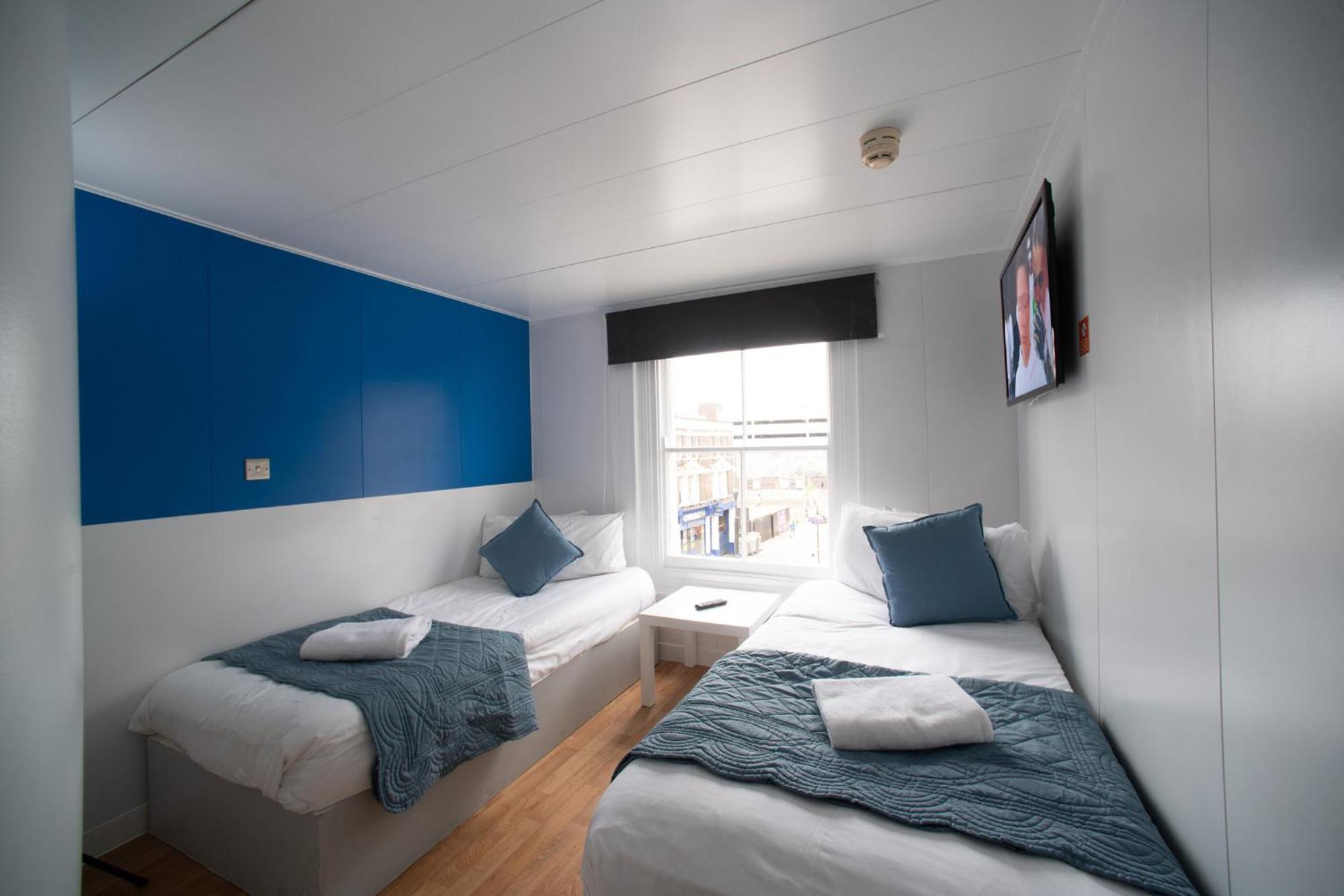 Twin Room with Window