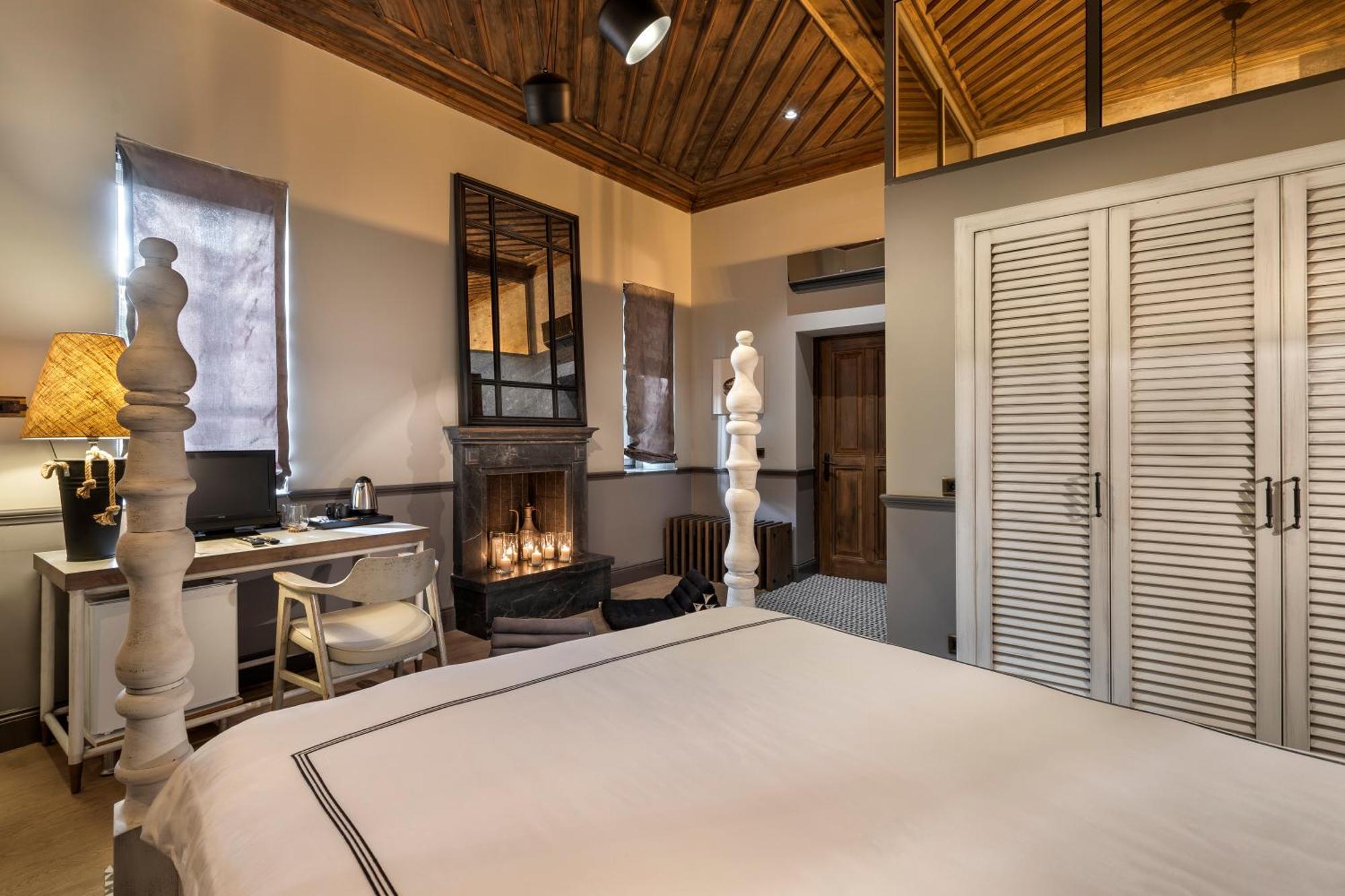 Entrance Floor - Design Room,1553685847:JPEG