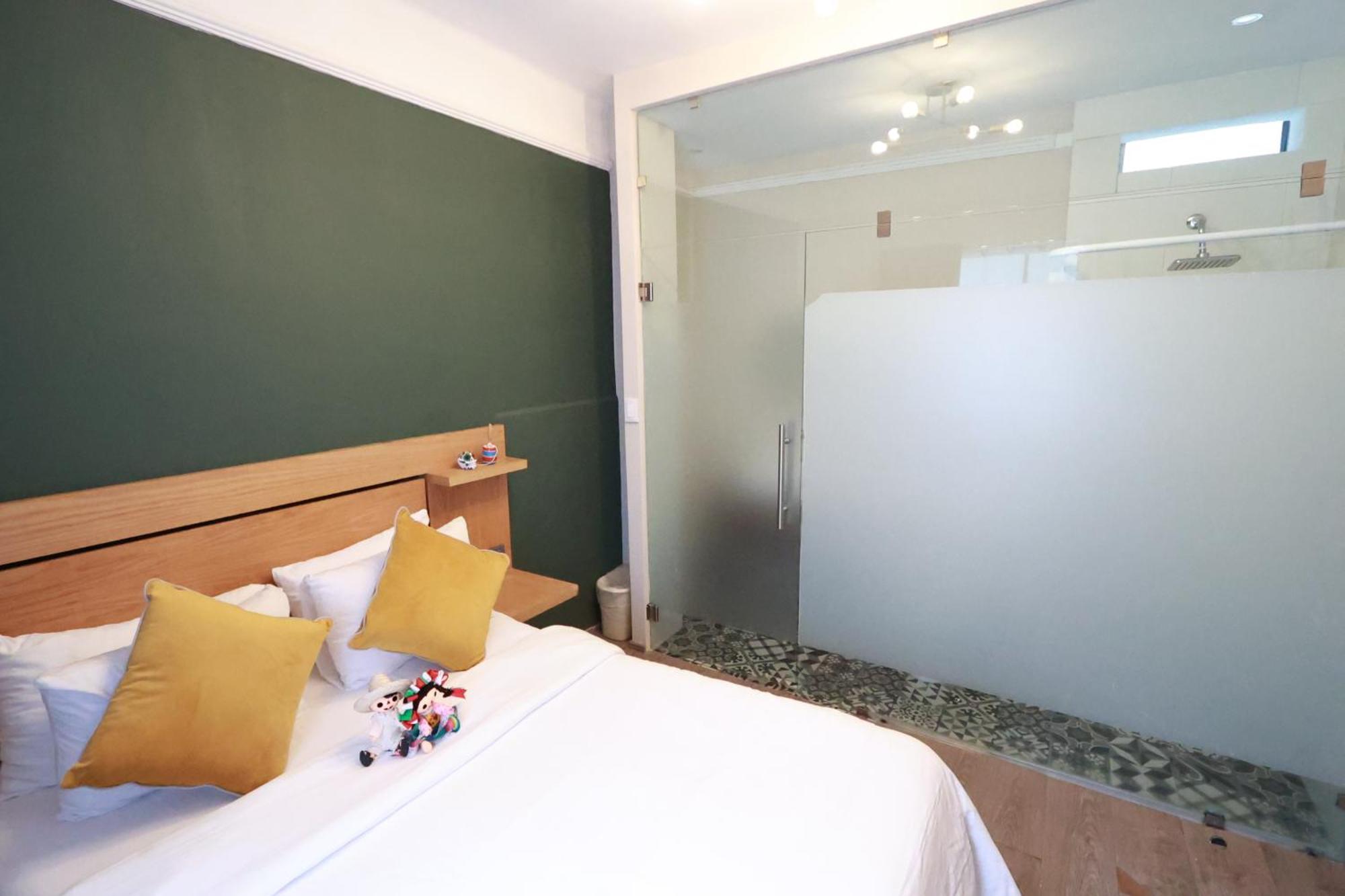Double Room Private Bathroom