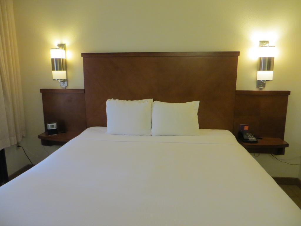 King Room with Sofa Bed - High Floor