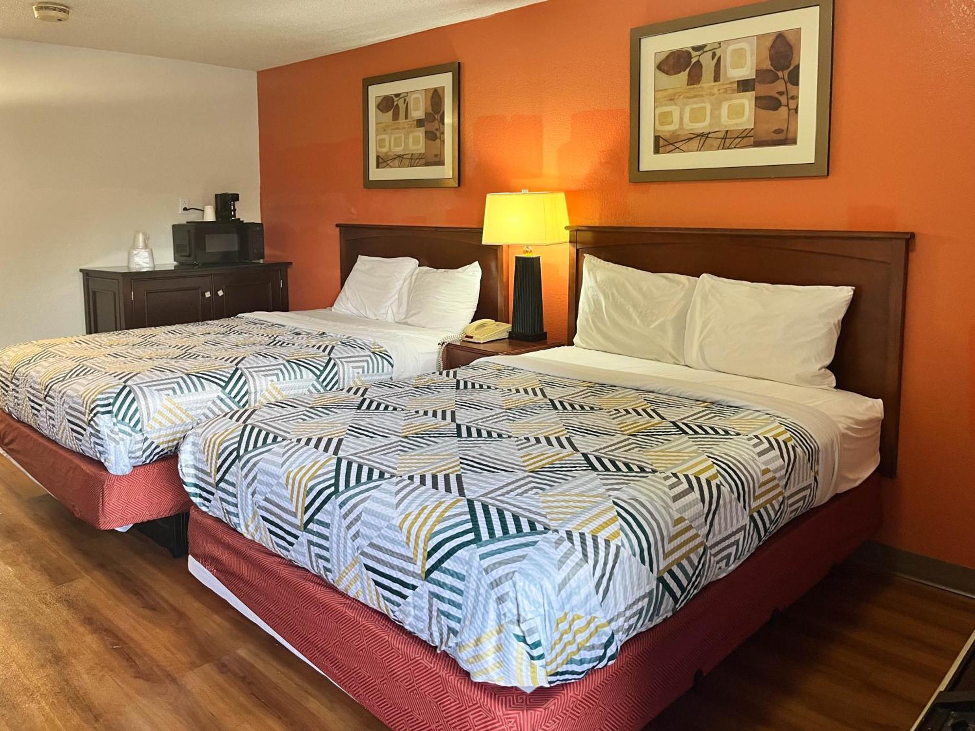Queen Room with Two Queen Beds - Non-Smoking