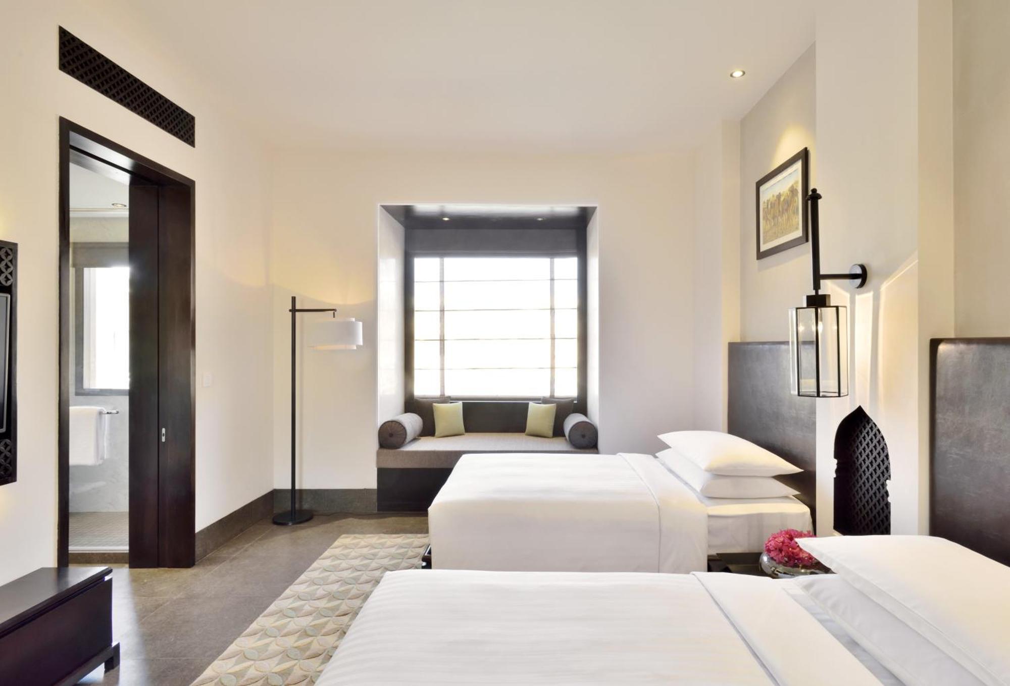 Deluxe Room Twin with 4 Pints of Beer & INR 1000 Hotel Credit and complimentary Hi-Tea,1554827260:JPEG