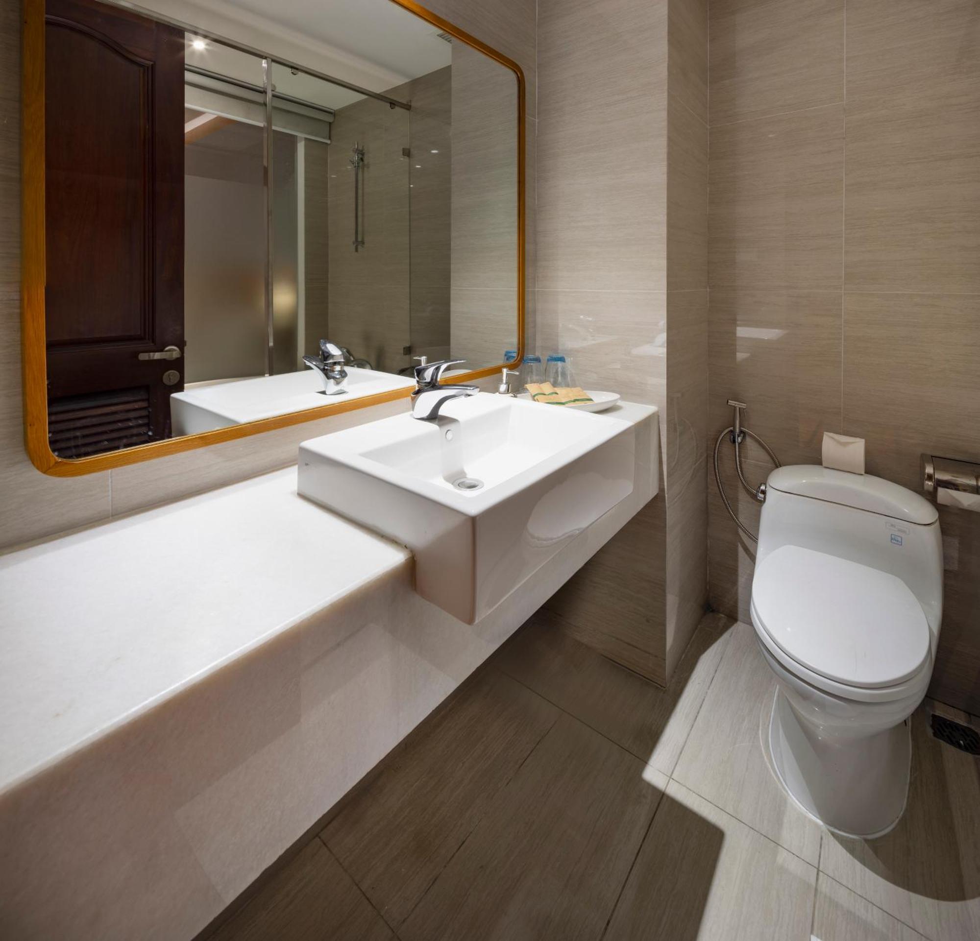 Gentle Sunshine Twin Room