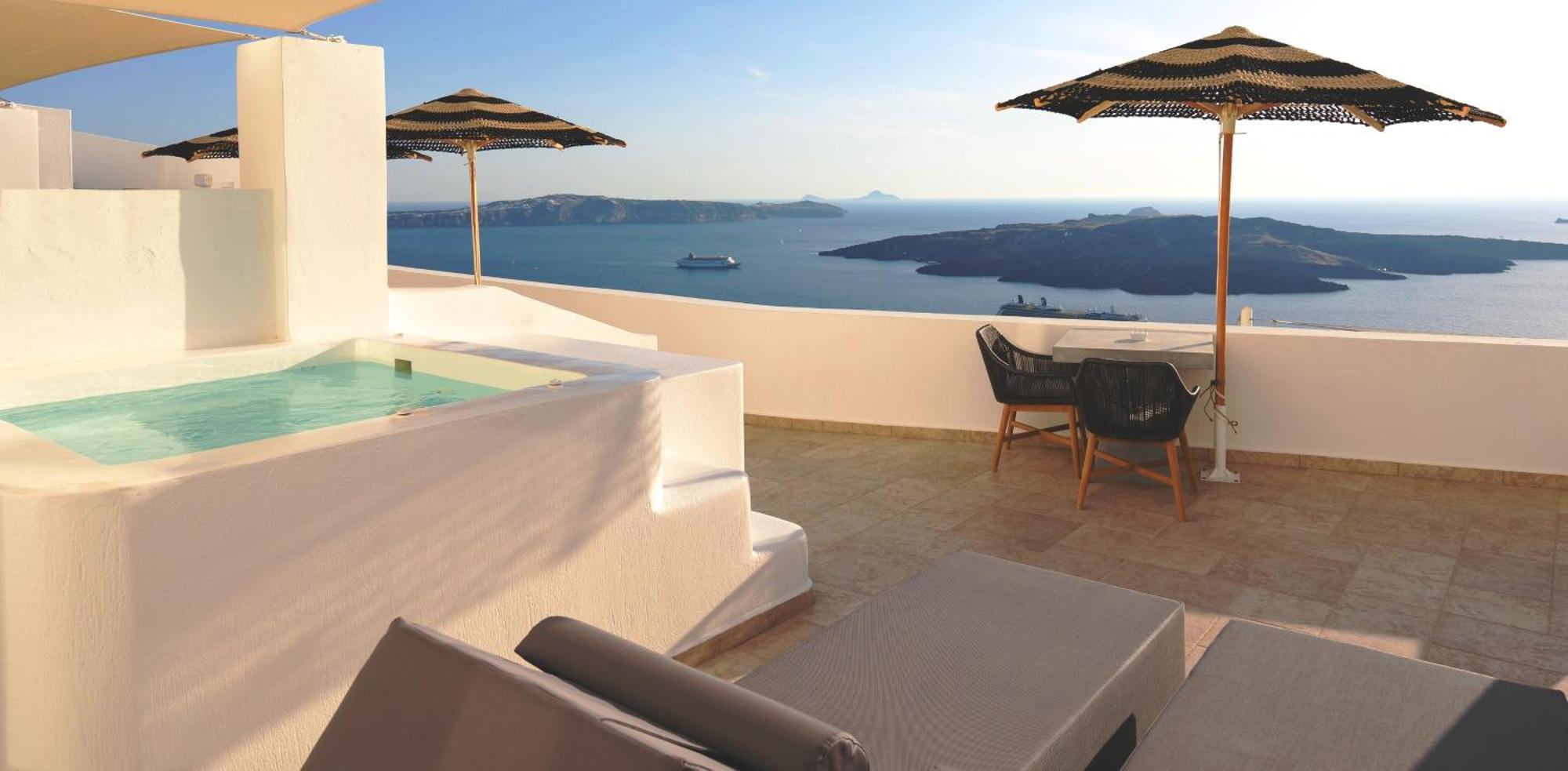 Inertia Suite Outdoor Hot Tub Caldera View