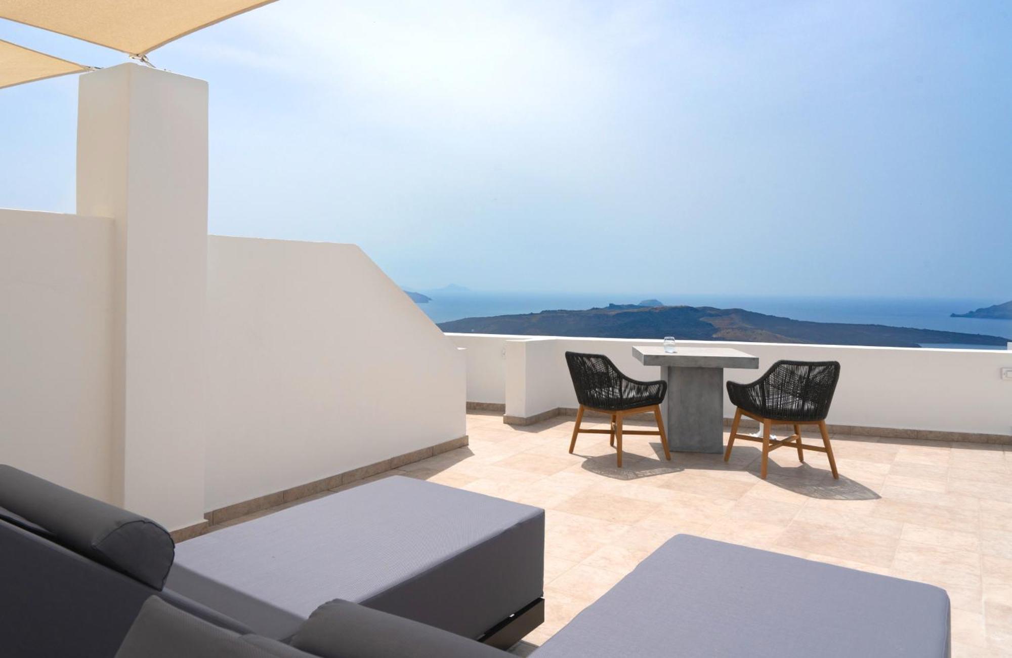 Eon Suite Outdoor Hot Tub Caldera View