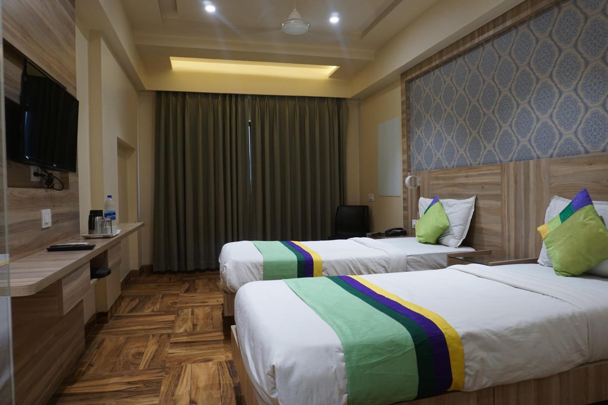 Standard Double Room,1555970341:JPEG