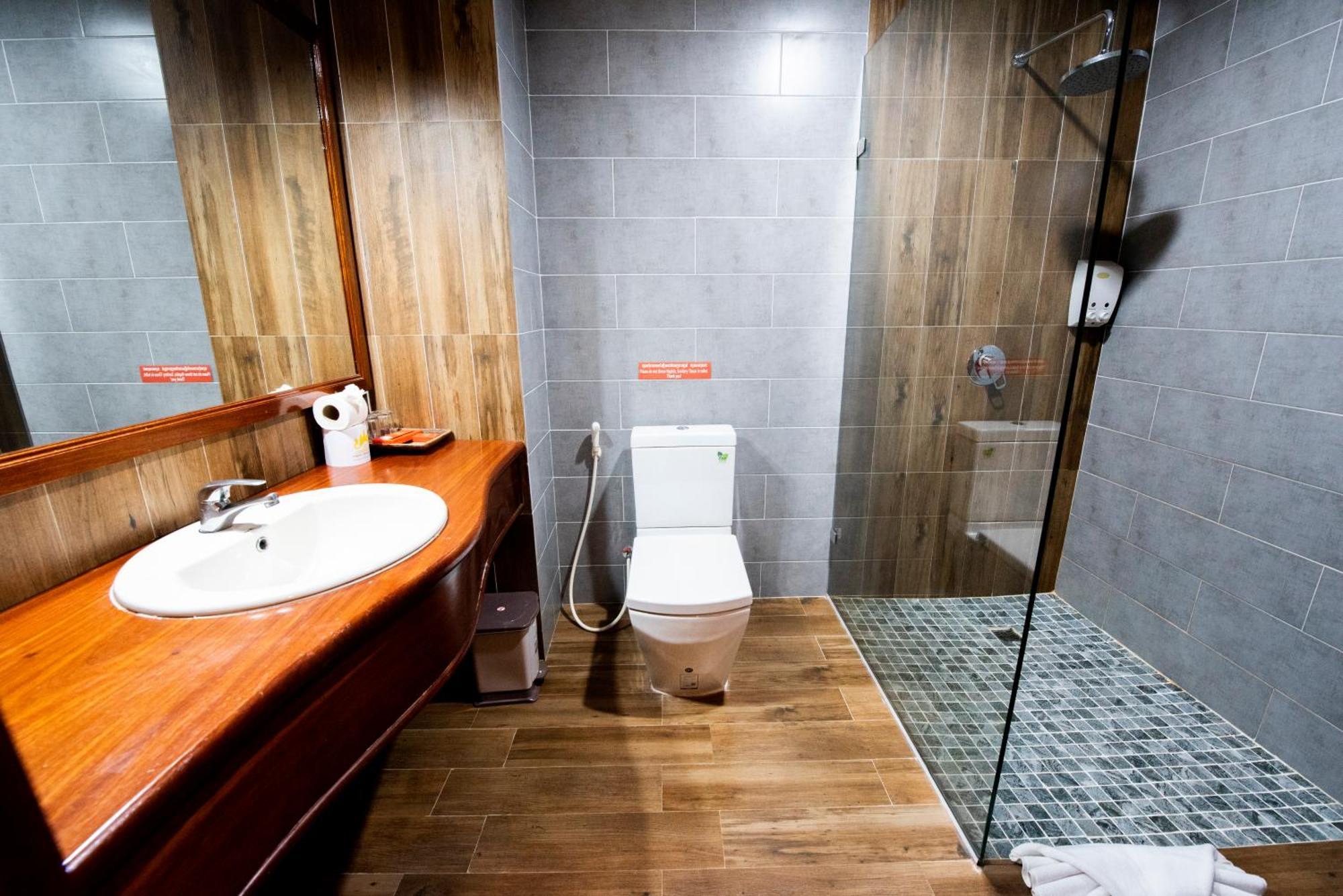 Royal Crown Suite