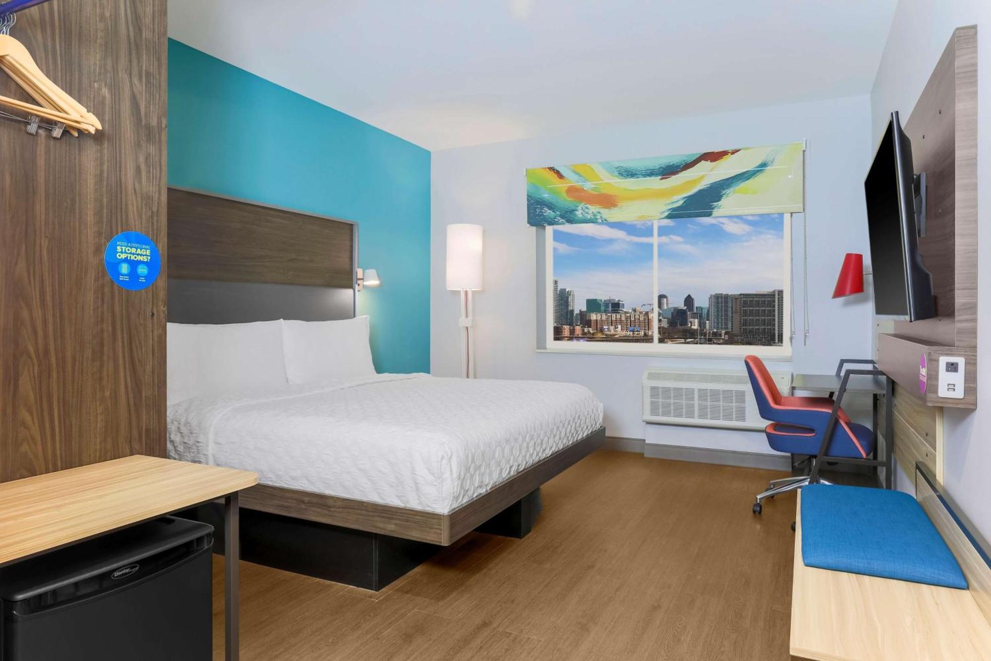 King Room,1557091927:JPEG