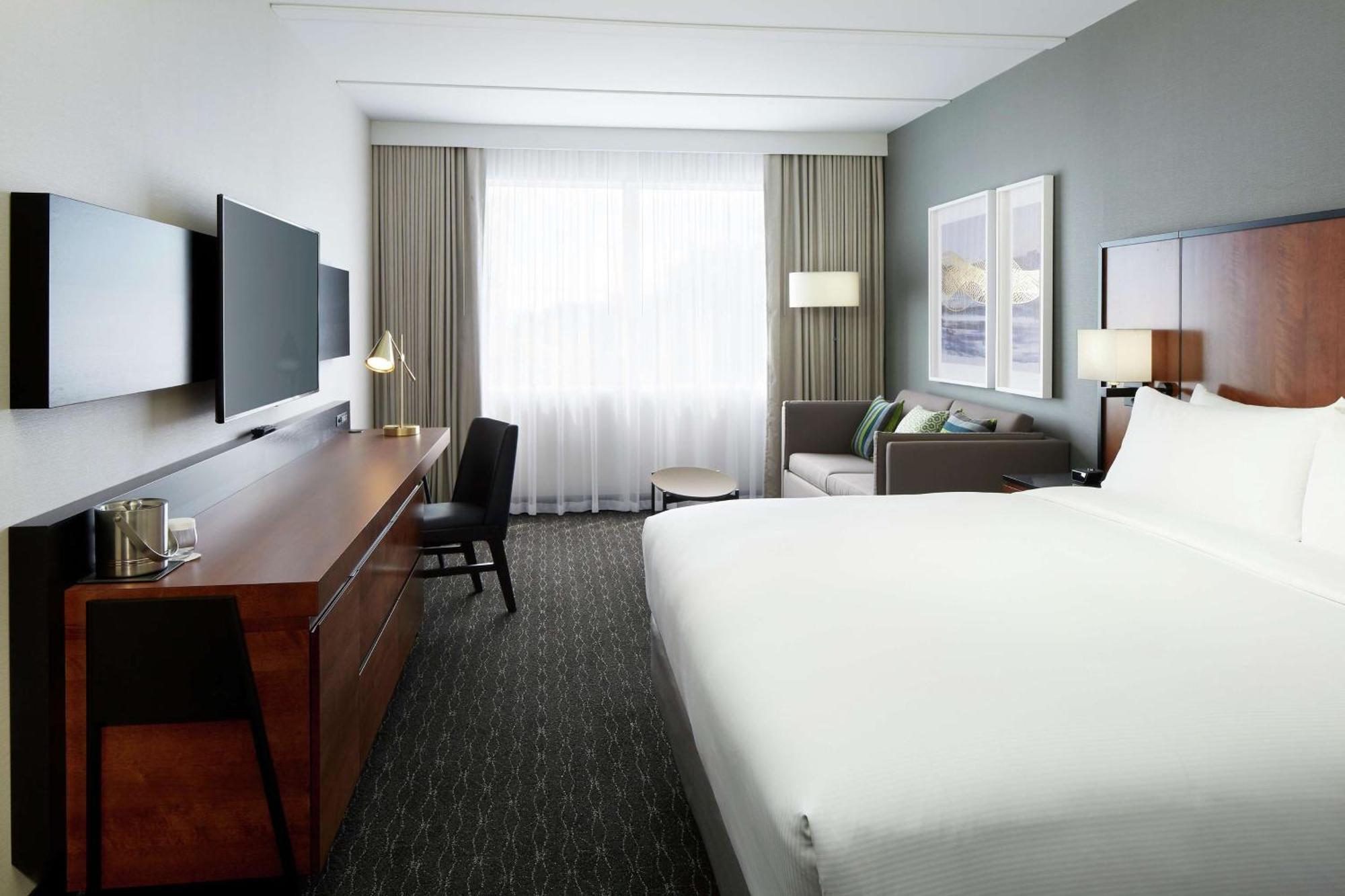 King Room with Sofa Bed