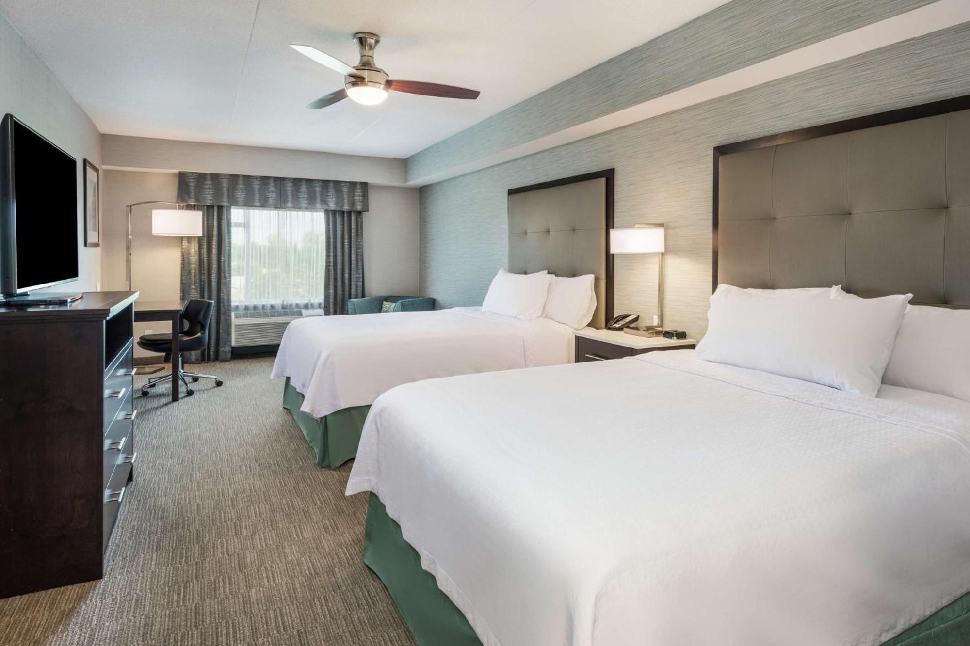 One-Bedroom Queen Suite with Two Queen Beds - Non-Smoking