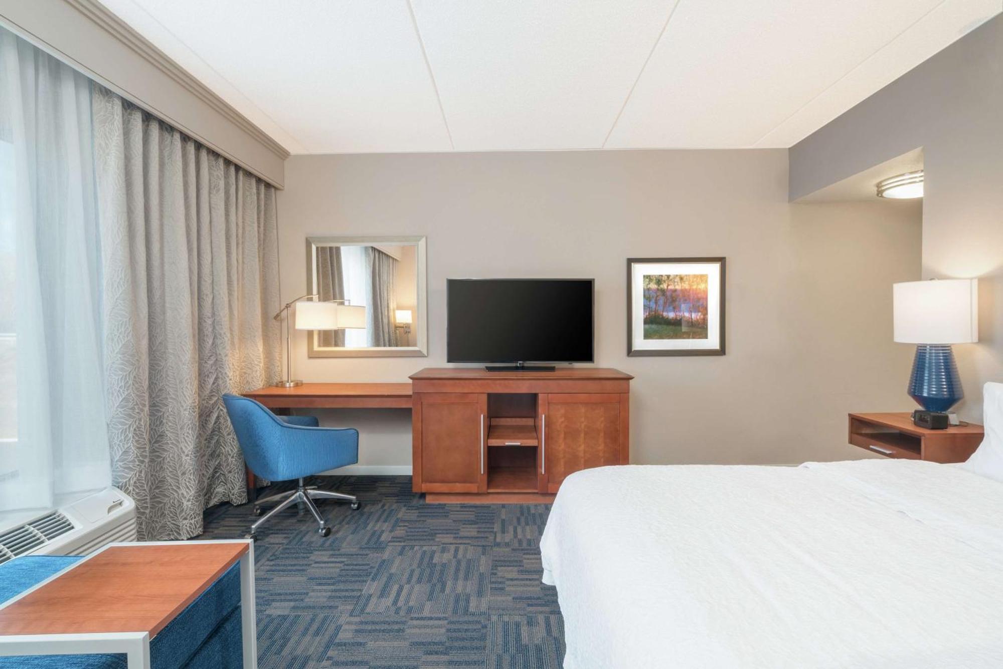 King Room Hearing Access or Non-Smoking