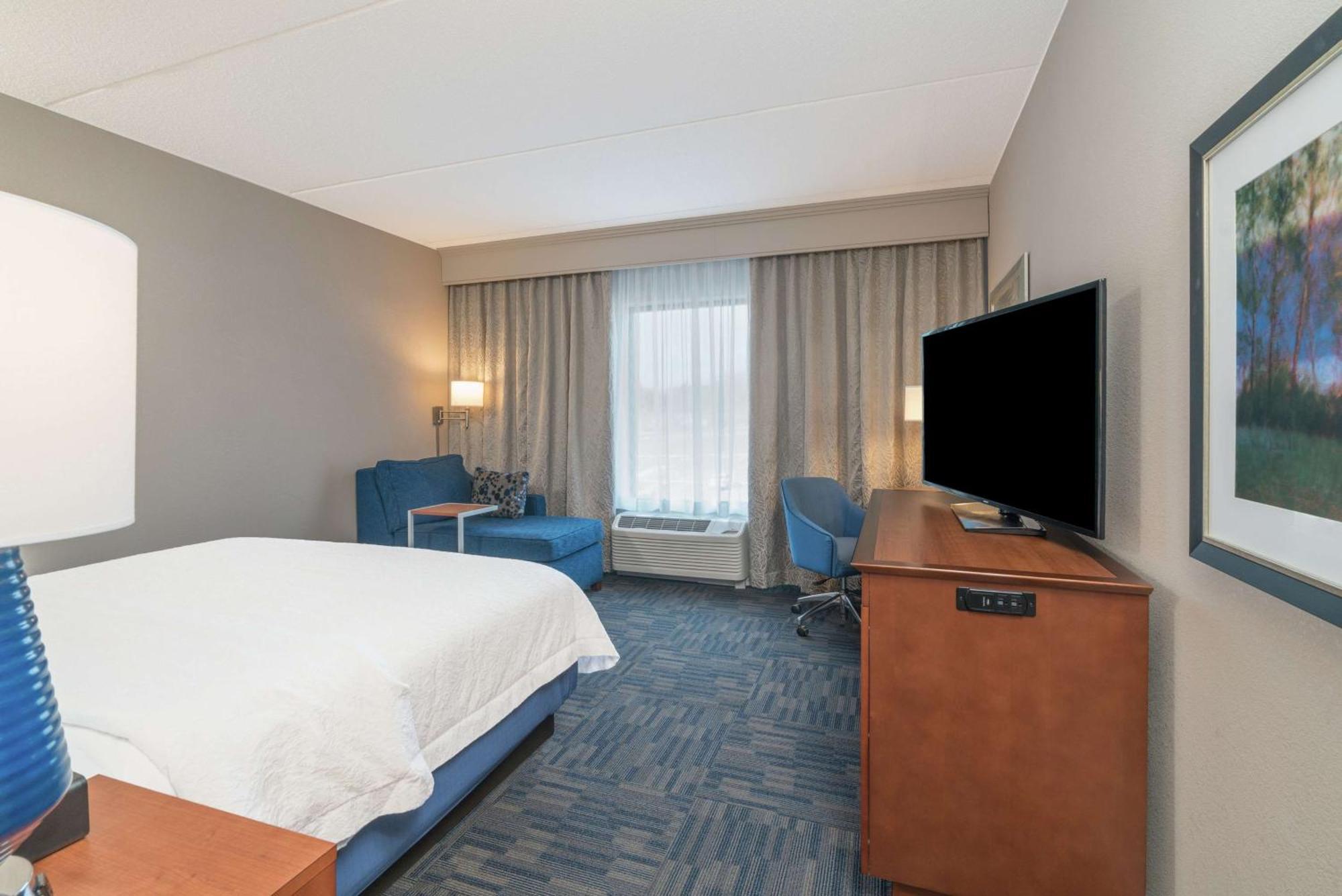 King Room Hearing Access or Non-Smoking