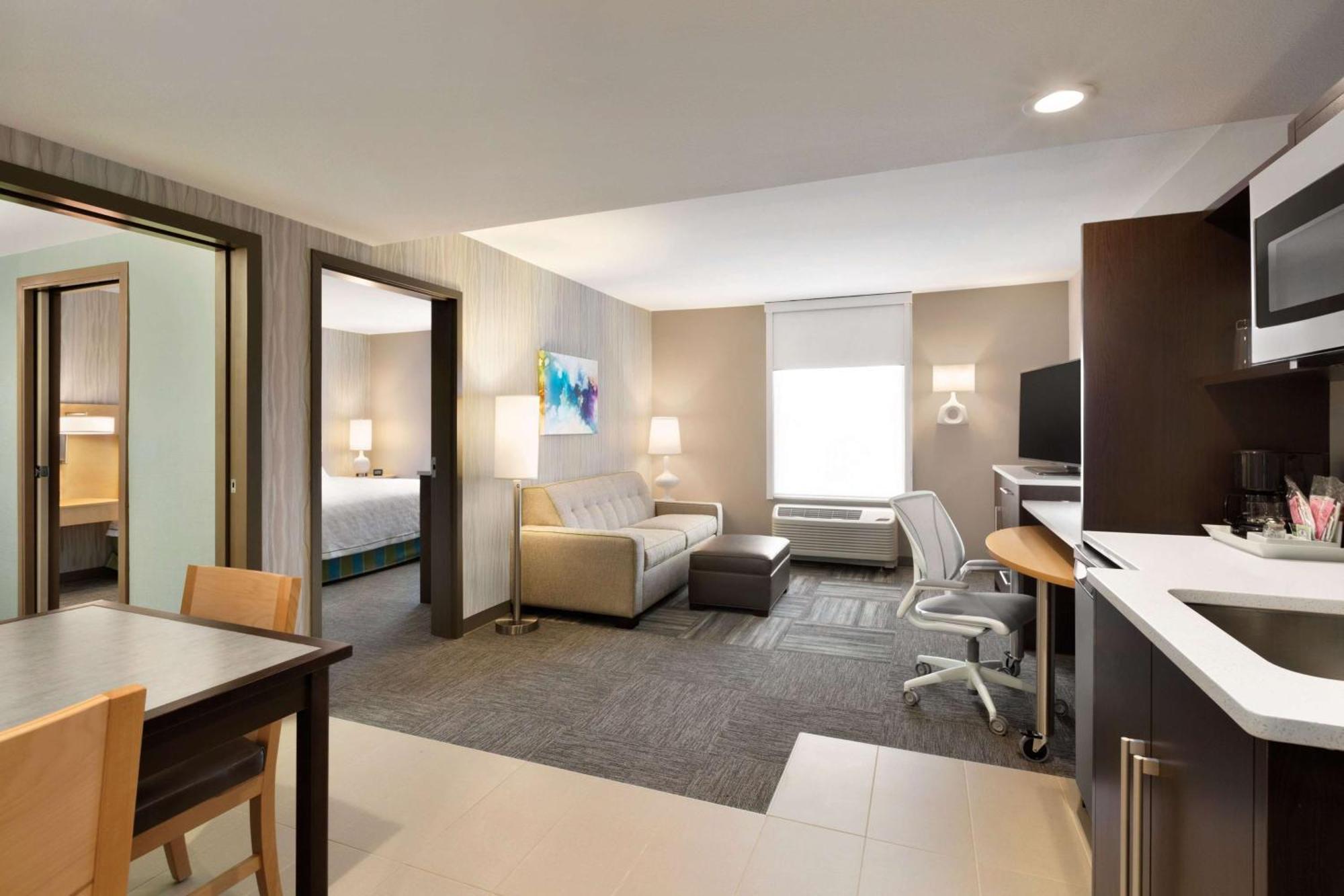 One-Bedroom King Suite Non-Smoking