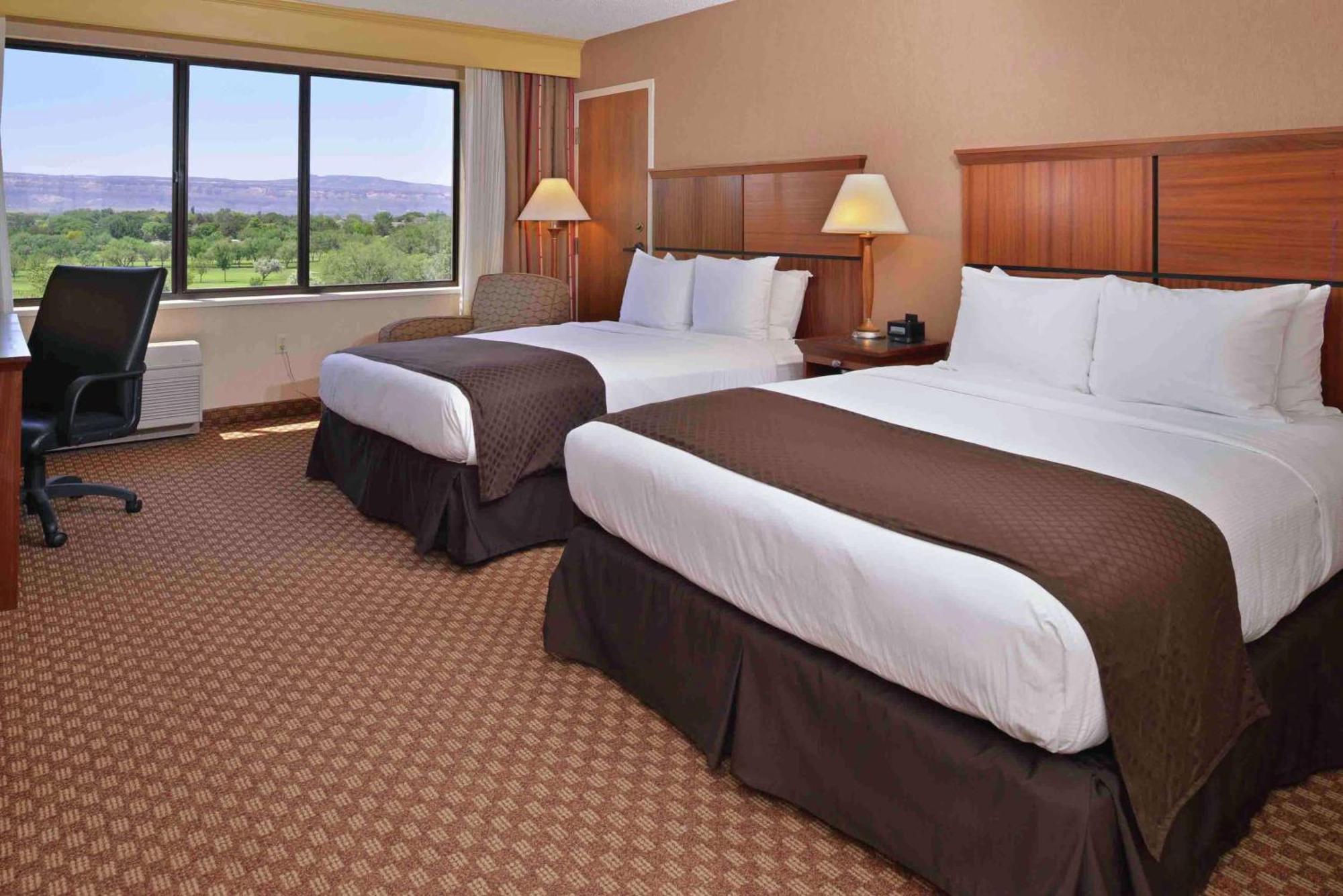 Double Room Accessible w or Tub