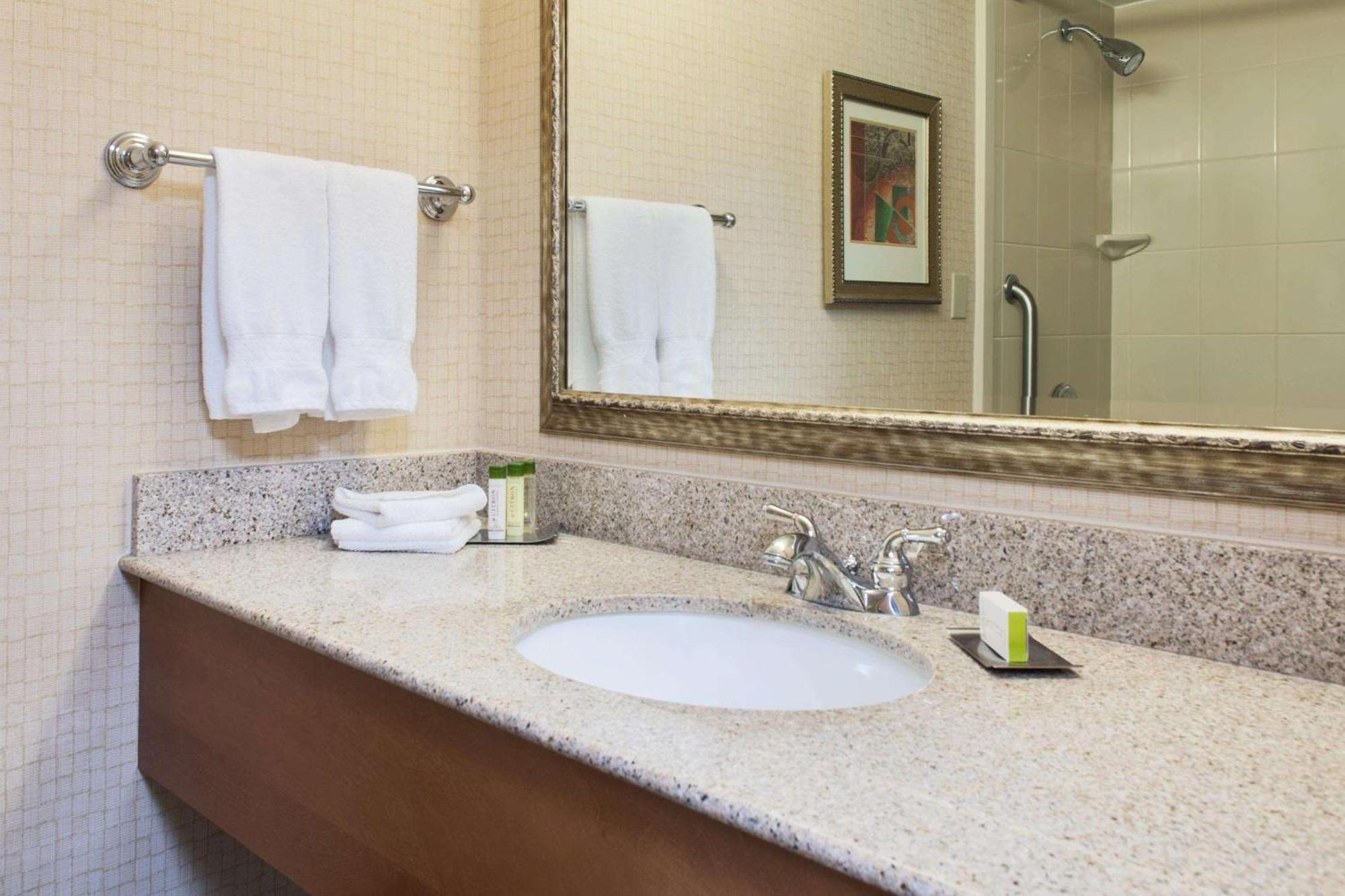 Junior King Suite Spa Bath