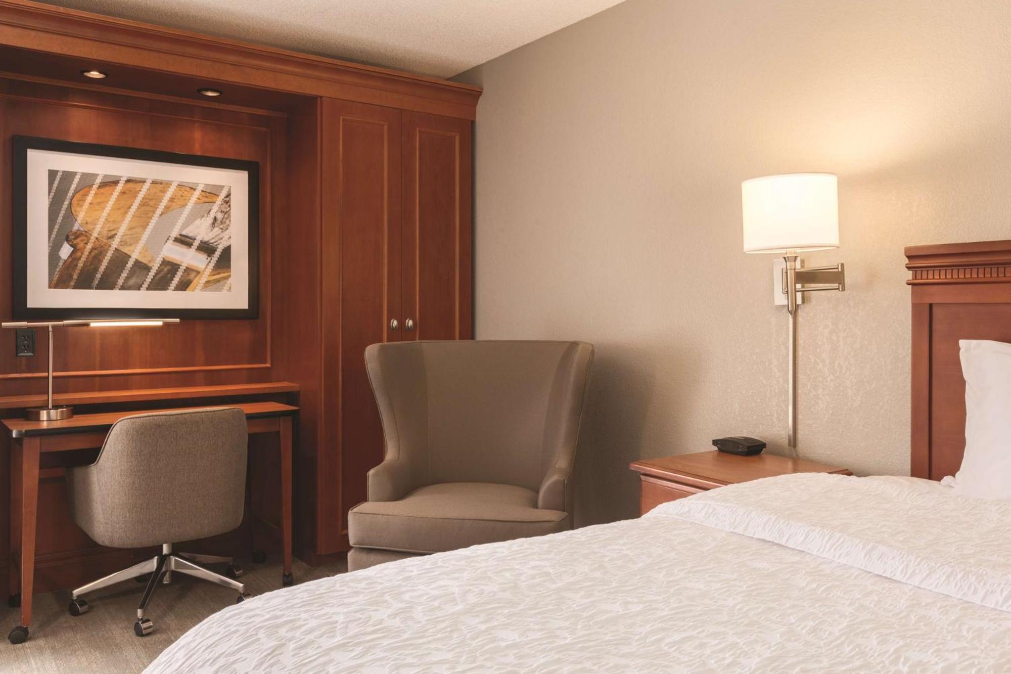 King Room King Bed Non-Smoking