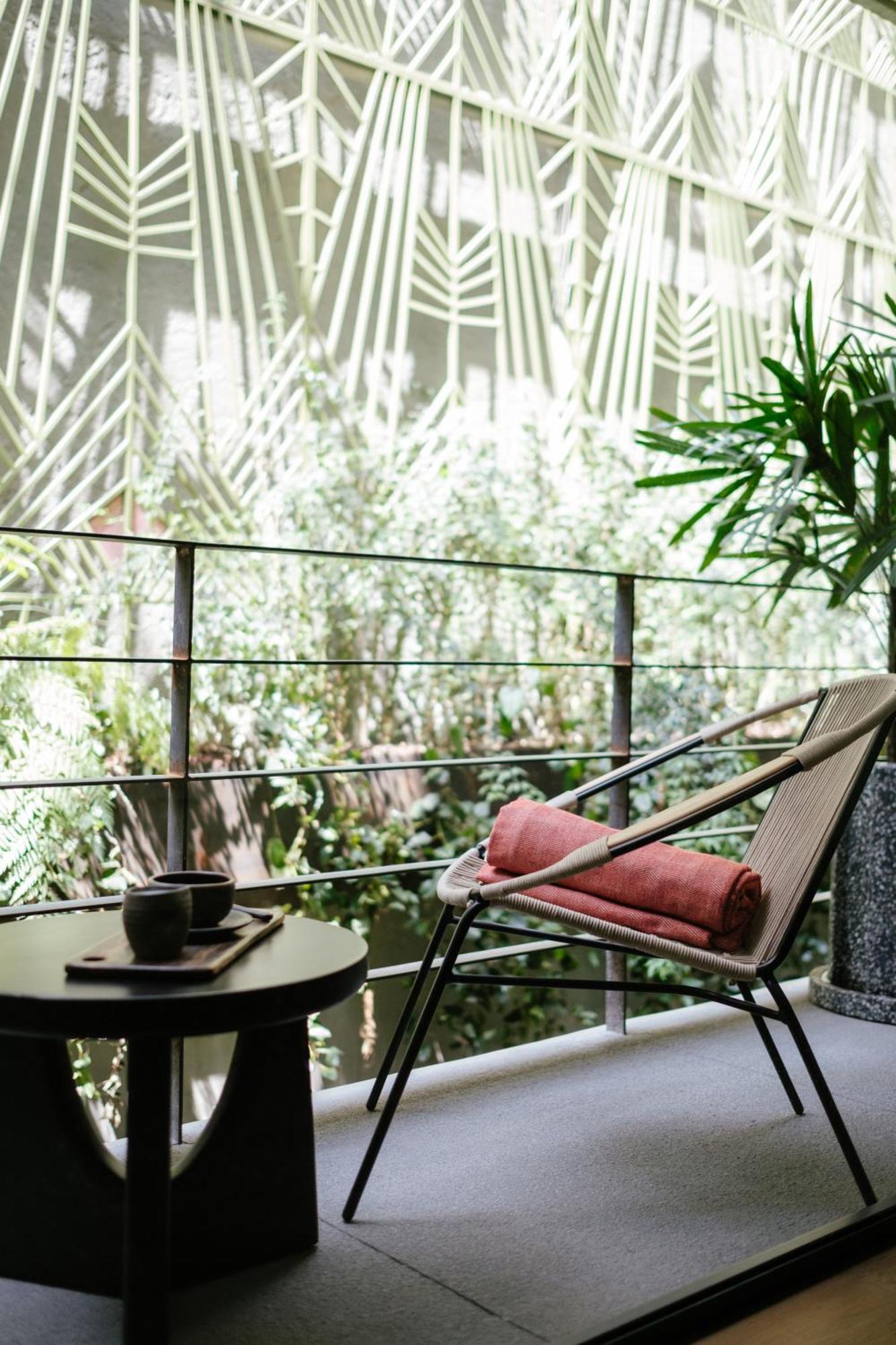 Studio Balcony