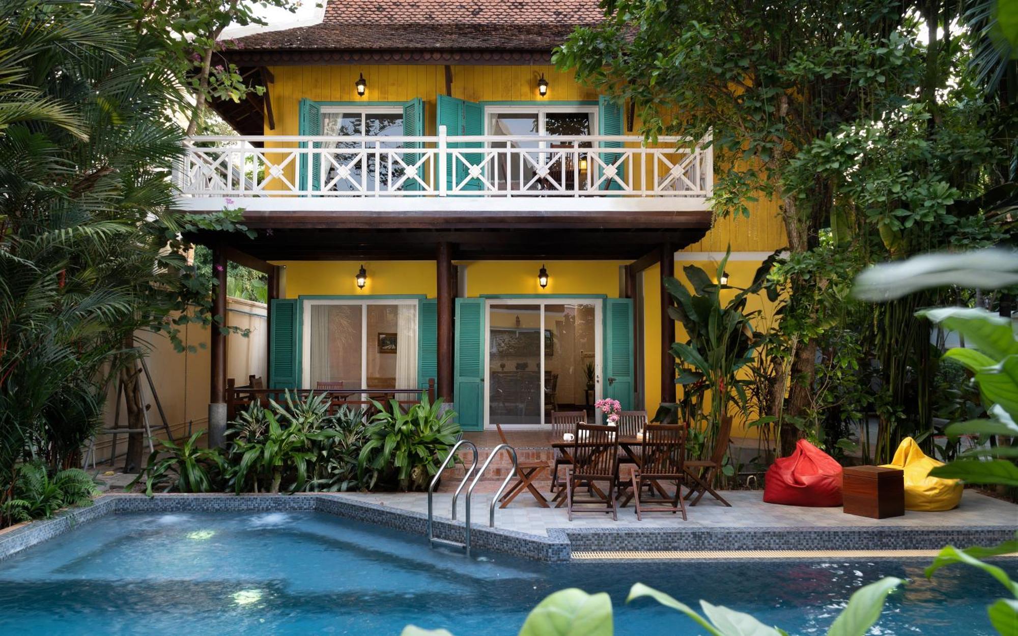 The exclusive villa Workspace Afternoon Tea Tree planting