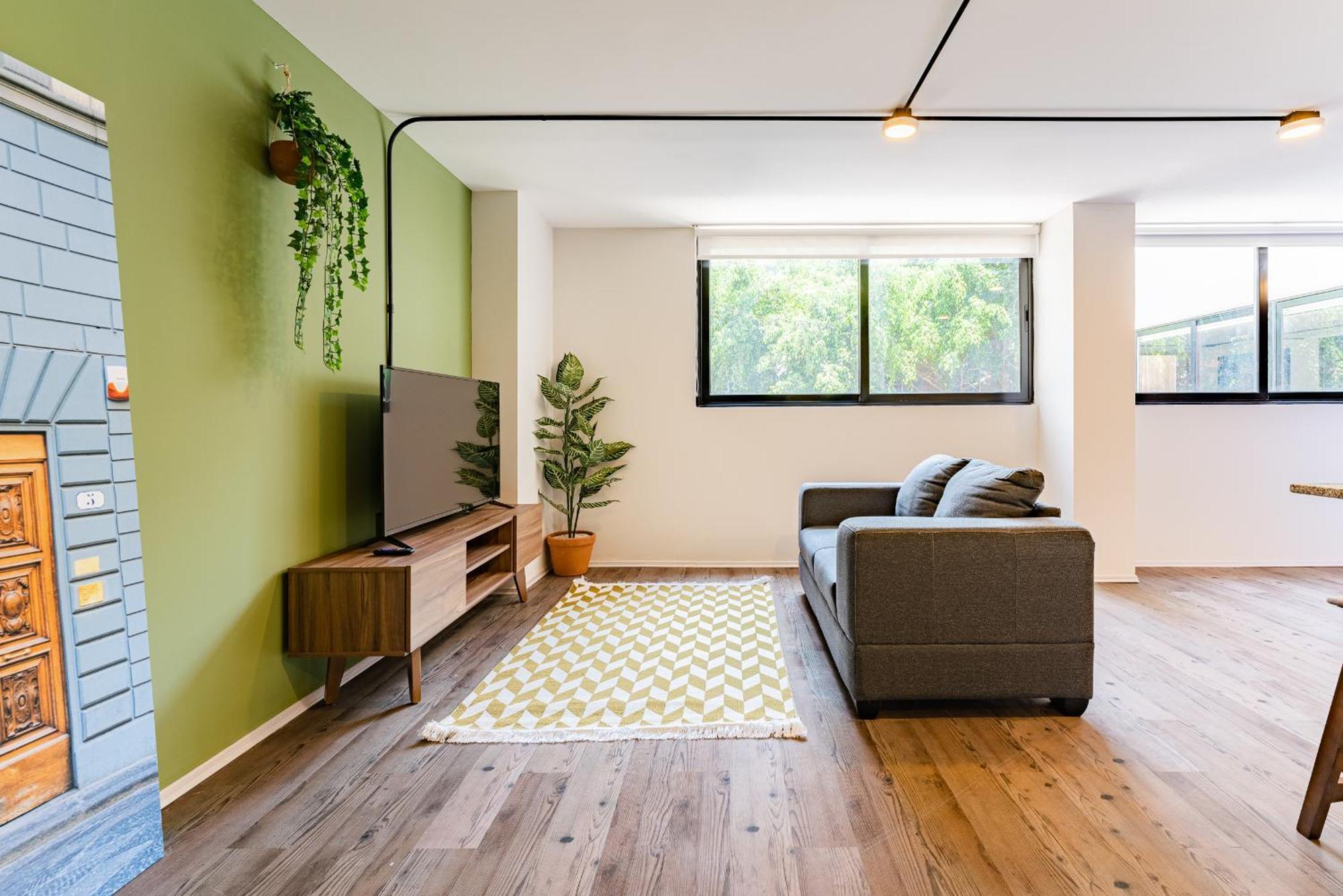 Studio Apartment