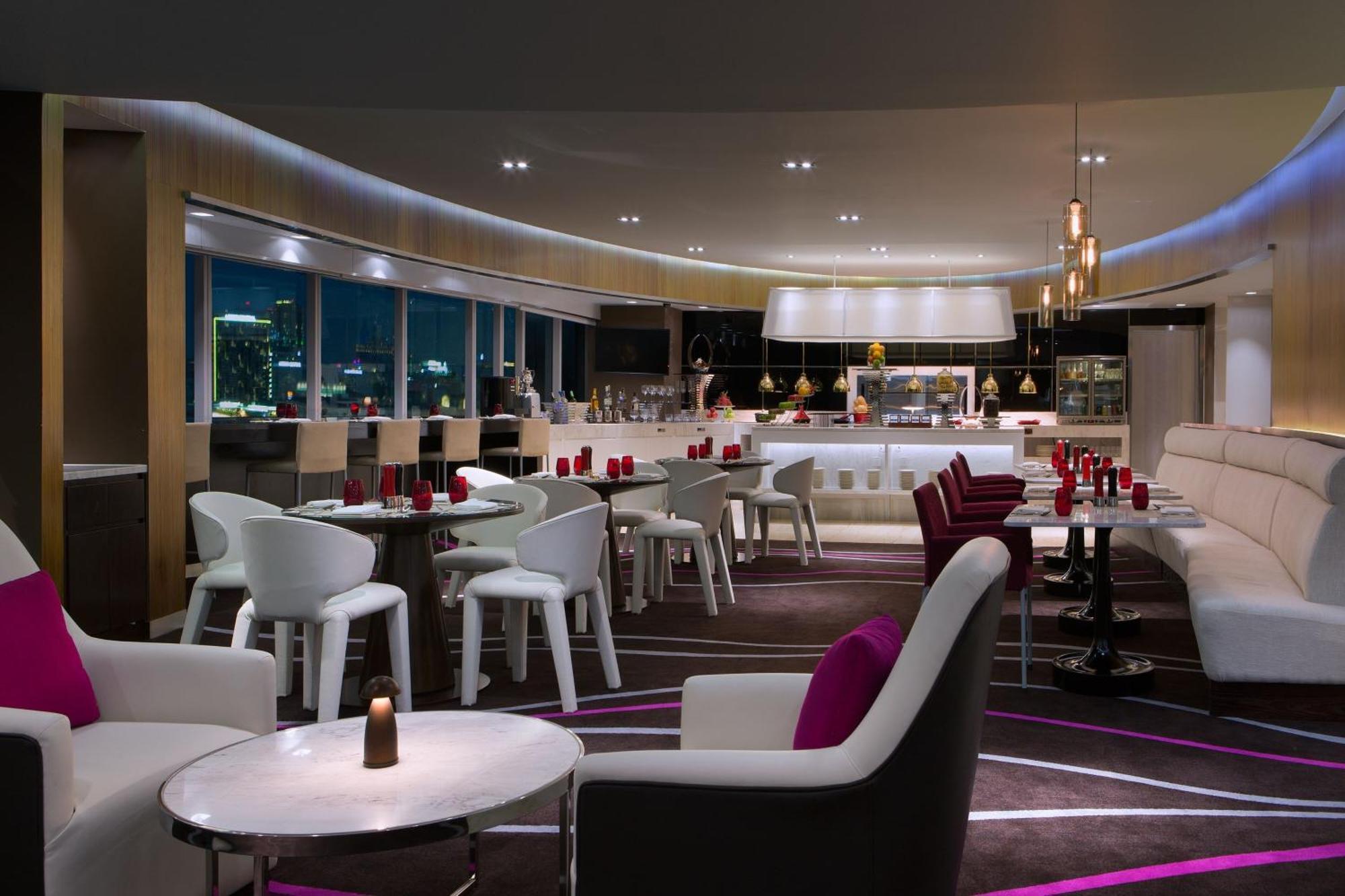Presidential Suite Concierge lounge access 1 King