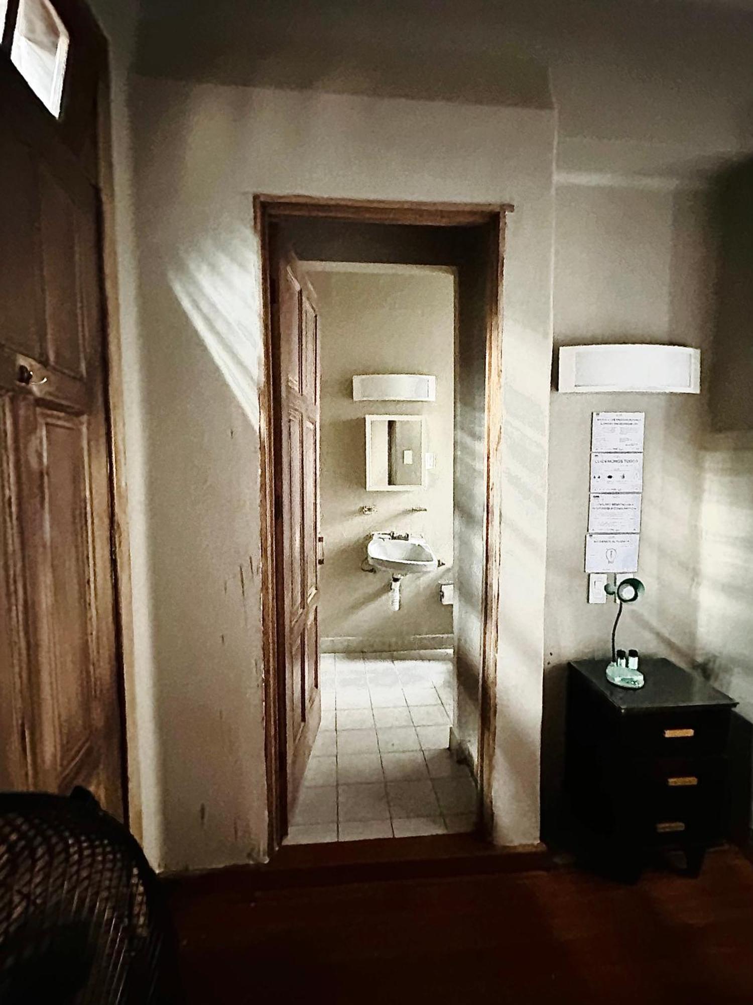 Double or Twin Room Private Bathroom