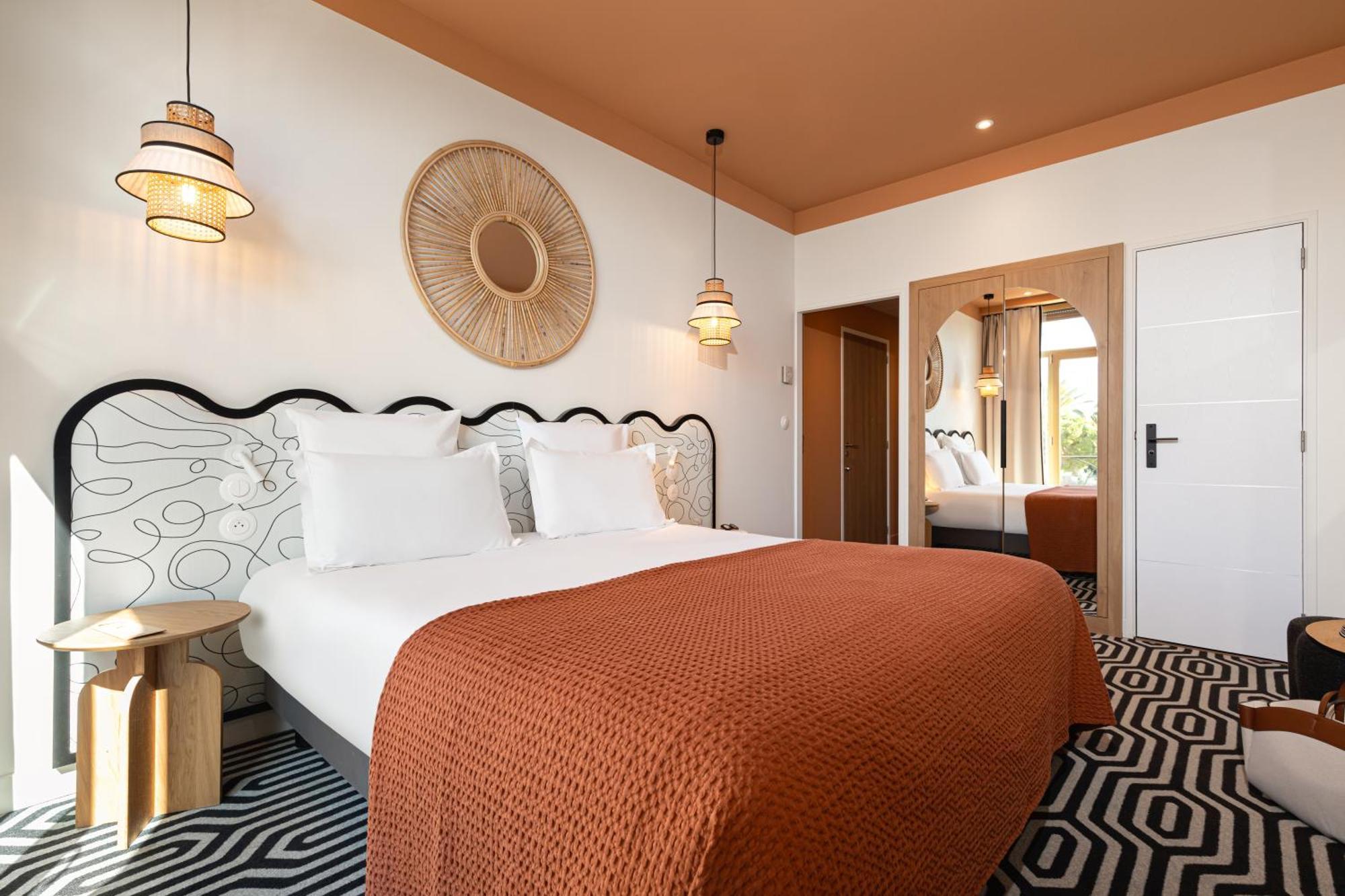 Privilege Double or Twin Room Sea View Balcony