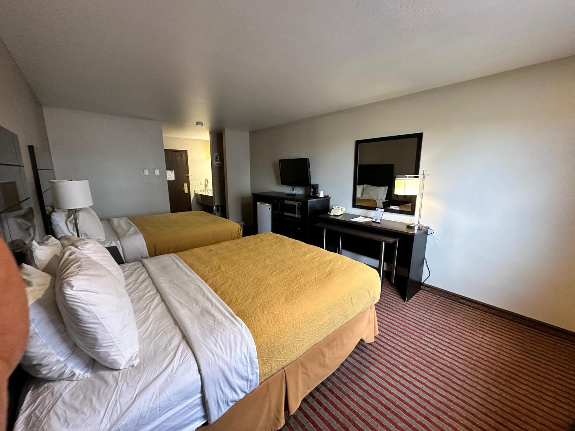 Standard Queen Room with Two Queen Beds