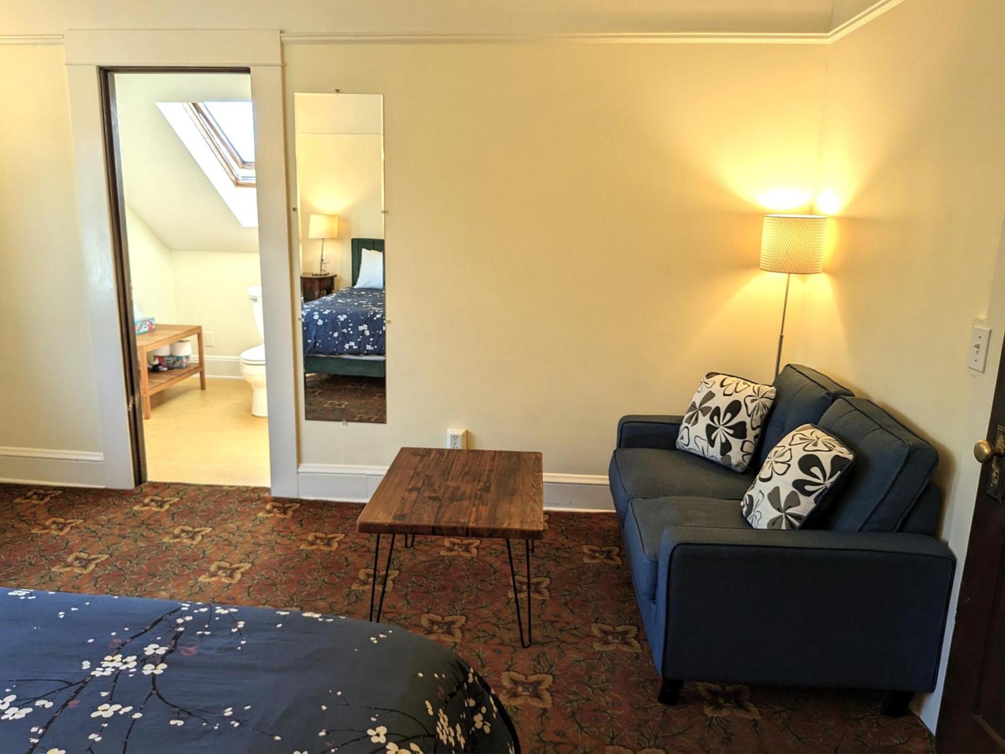 Standard King Room,1576800161:JPEG