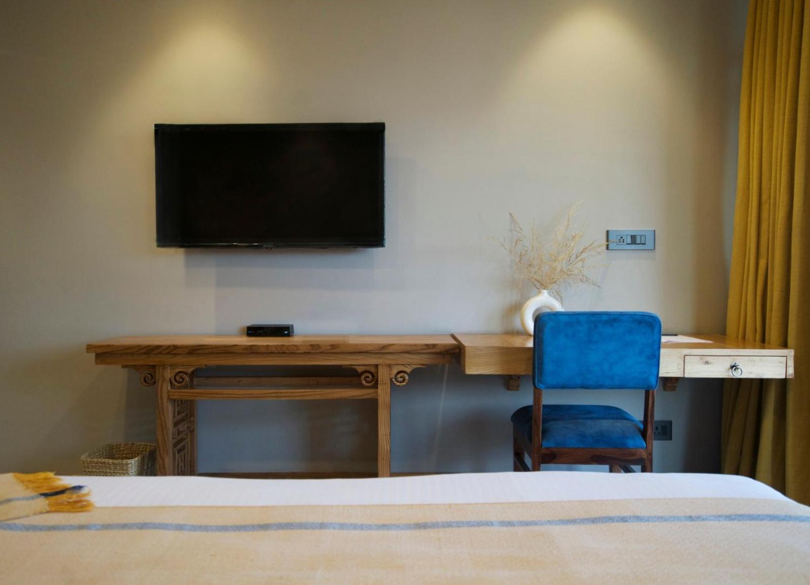 King Room with Balcony